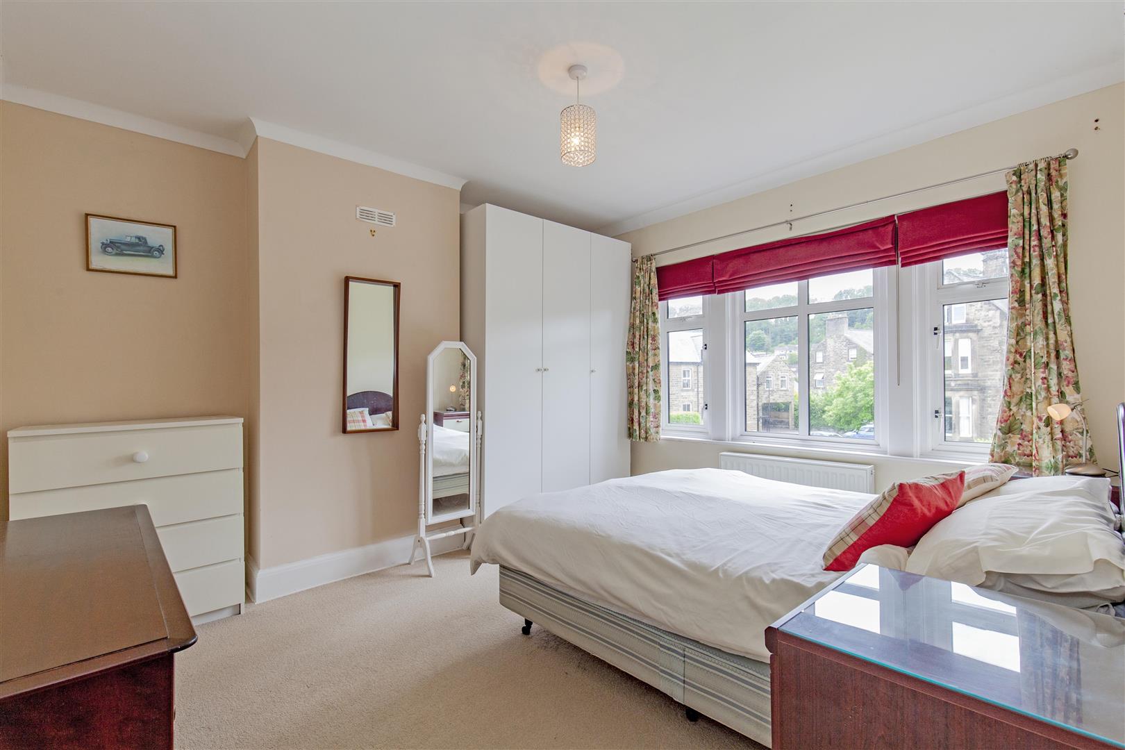 Marcroft, Haddon Road, Bakewell, DE45 1EP