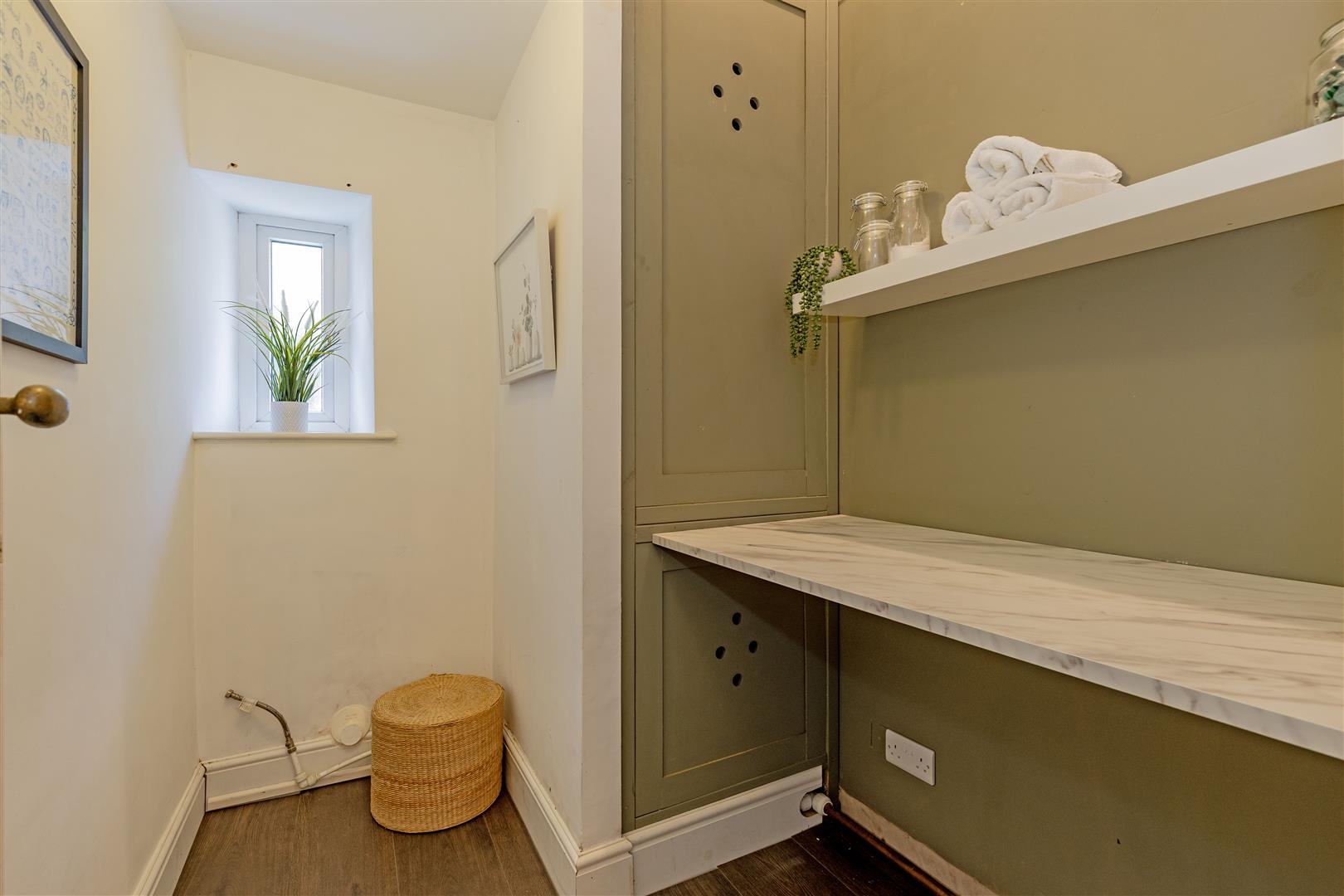 Cluden Bank, Main Street, Great Longstone, DE45 1TF