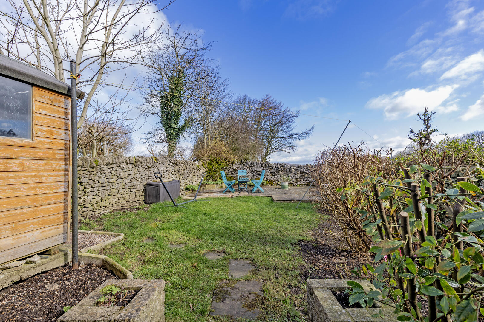 Moorfield, Alma Road, Tideswell, SK17 8ND