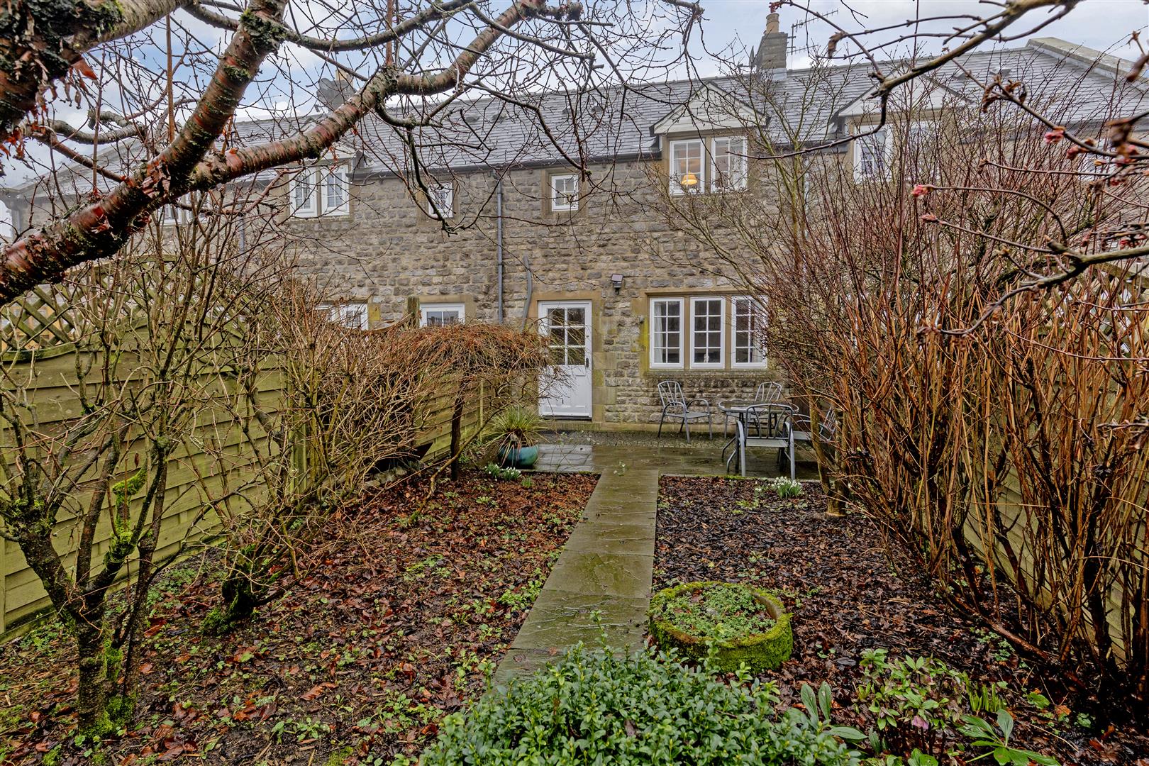 9, The Old School Close, Tideswell, SK17 8NG
