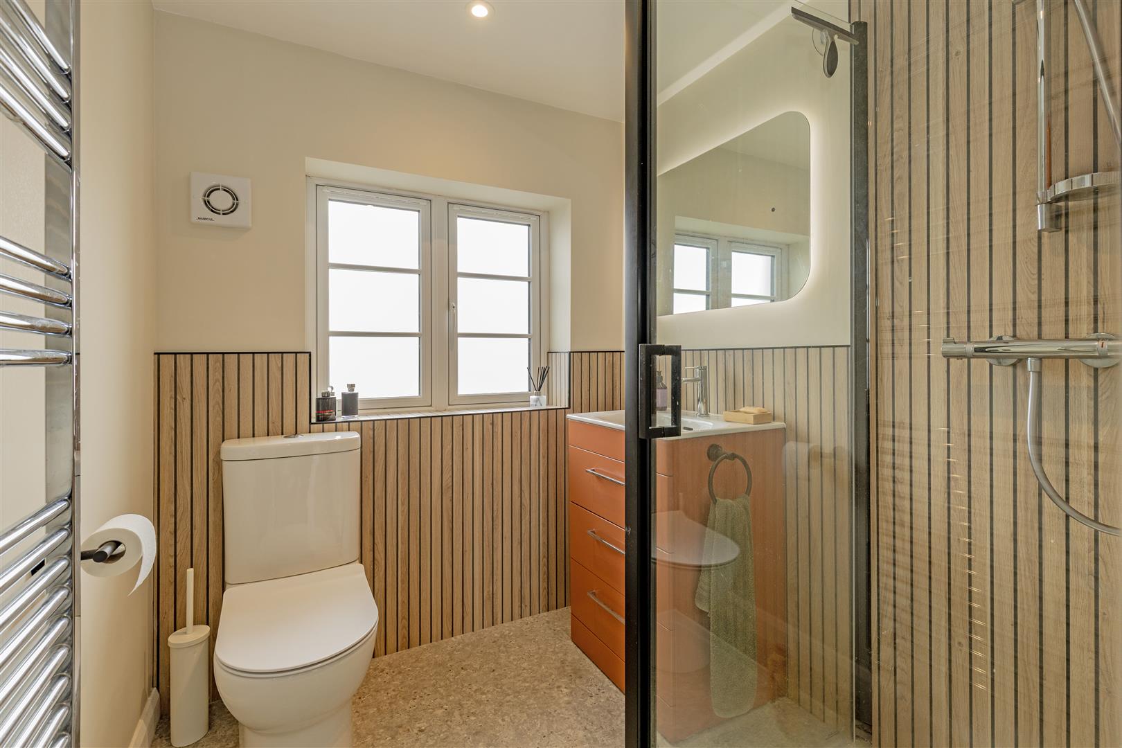 Gregley, Ashford Road, Bakewell, DE45 1GL