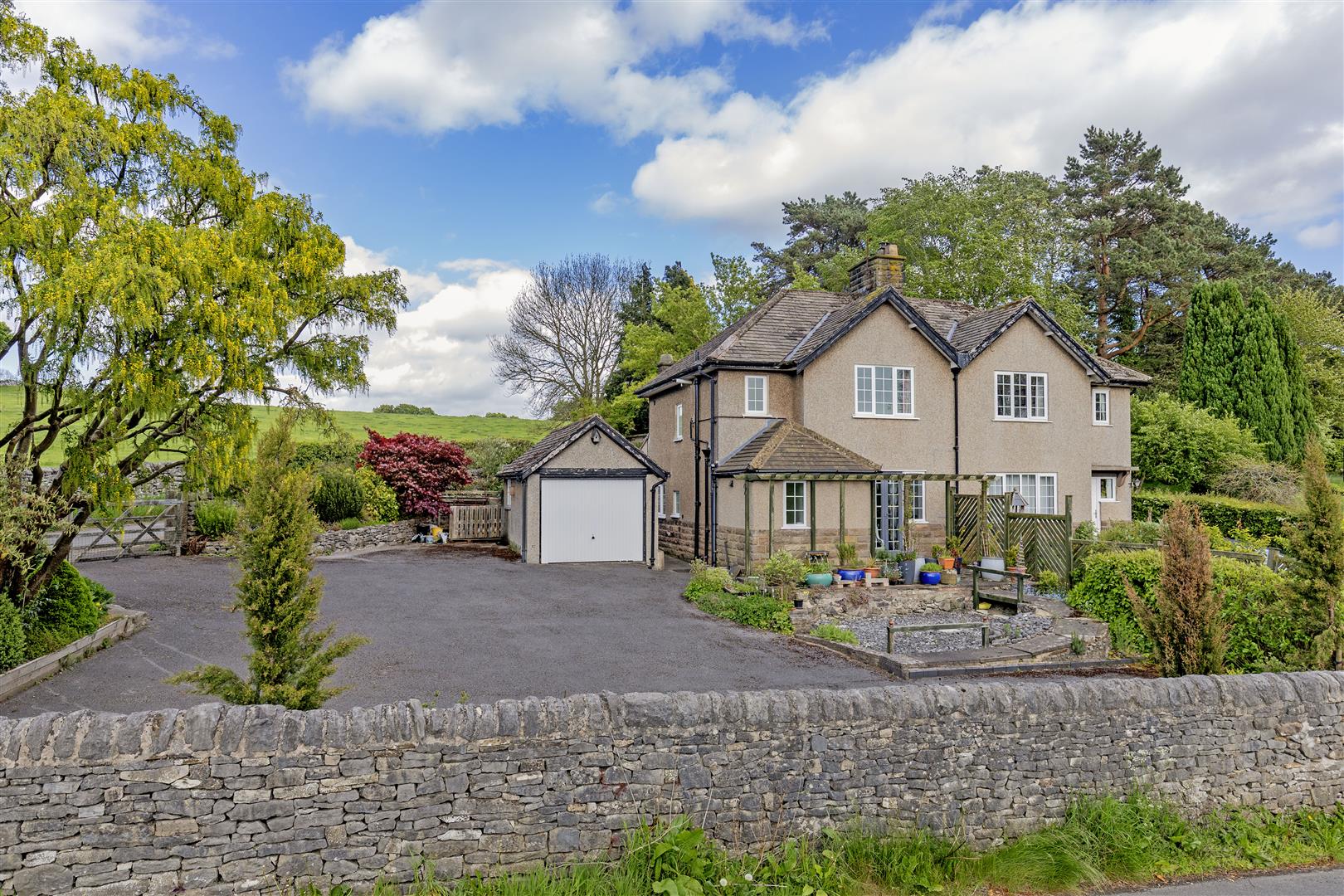 Ferndale, The Mires, Great Longstone, DE45 1TE