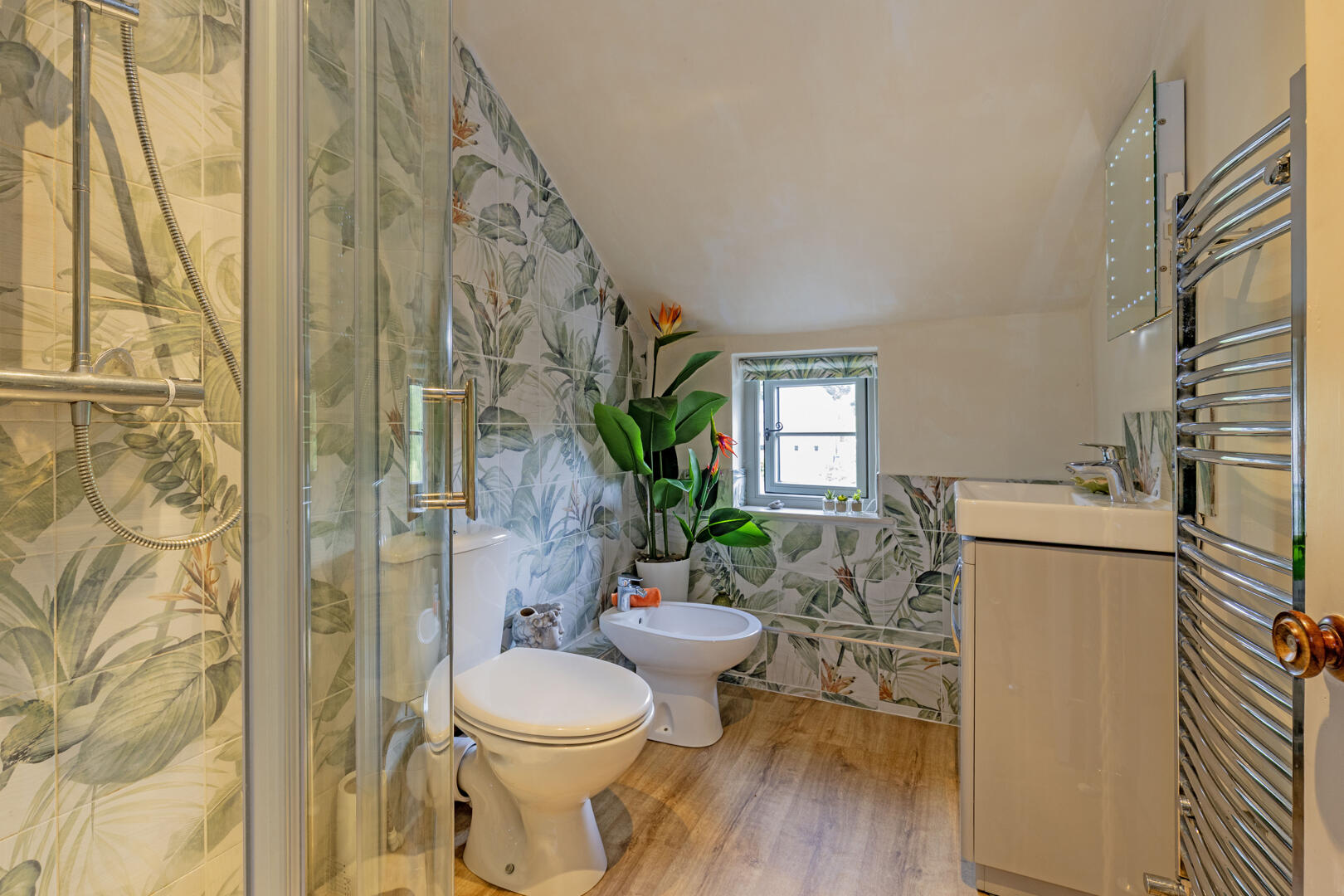 Tahoe, Lower Terrace Road, Tideswell, Buxton, SK17 8LX