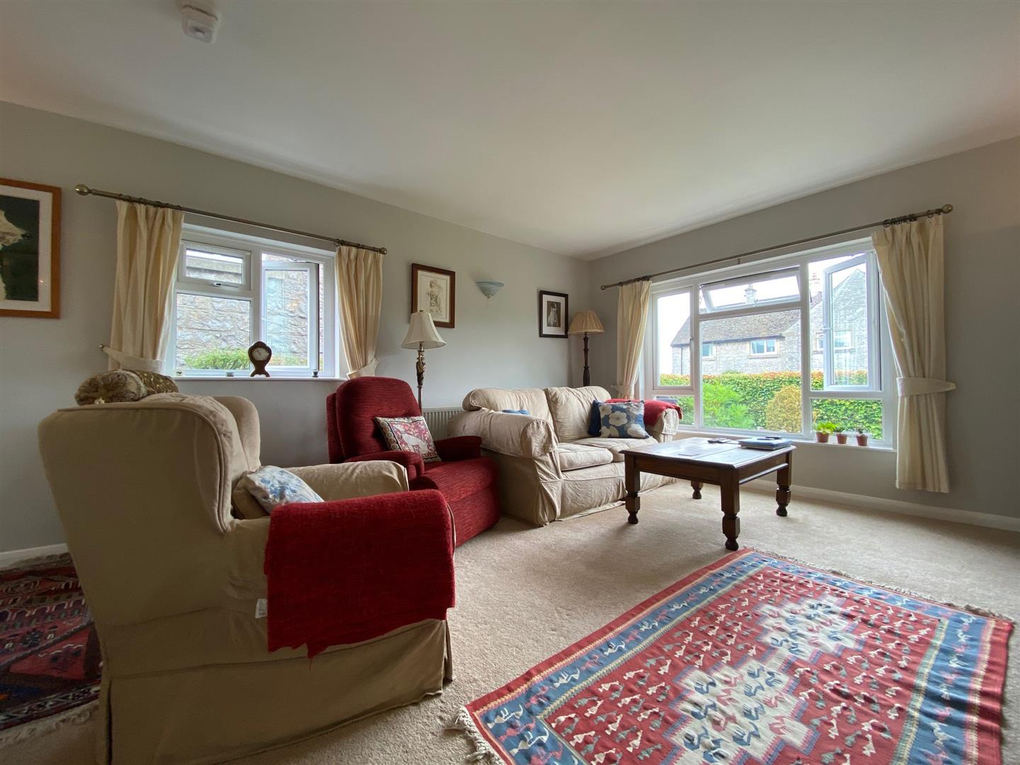Peaklands, Grisedale Road West, Great Longstone, Bakewell, DE45 1TU
