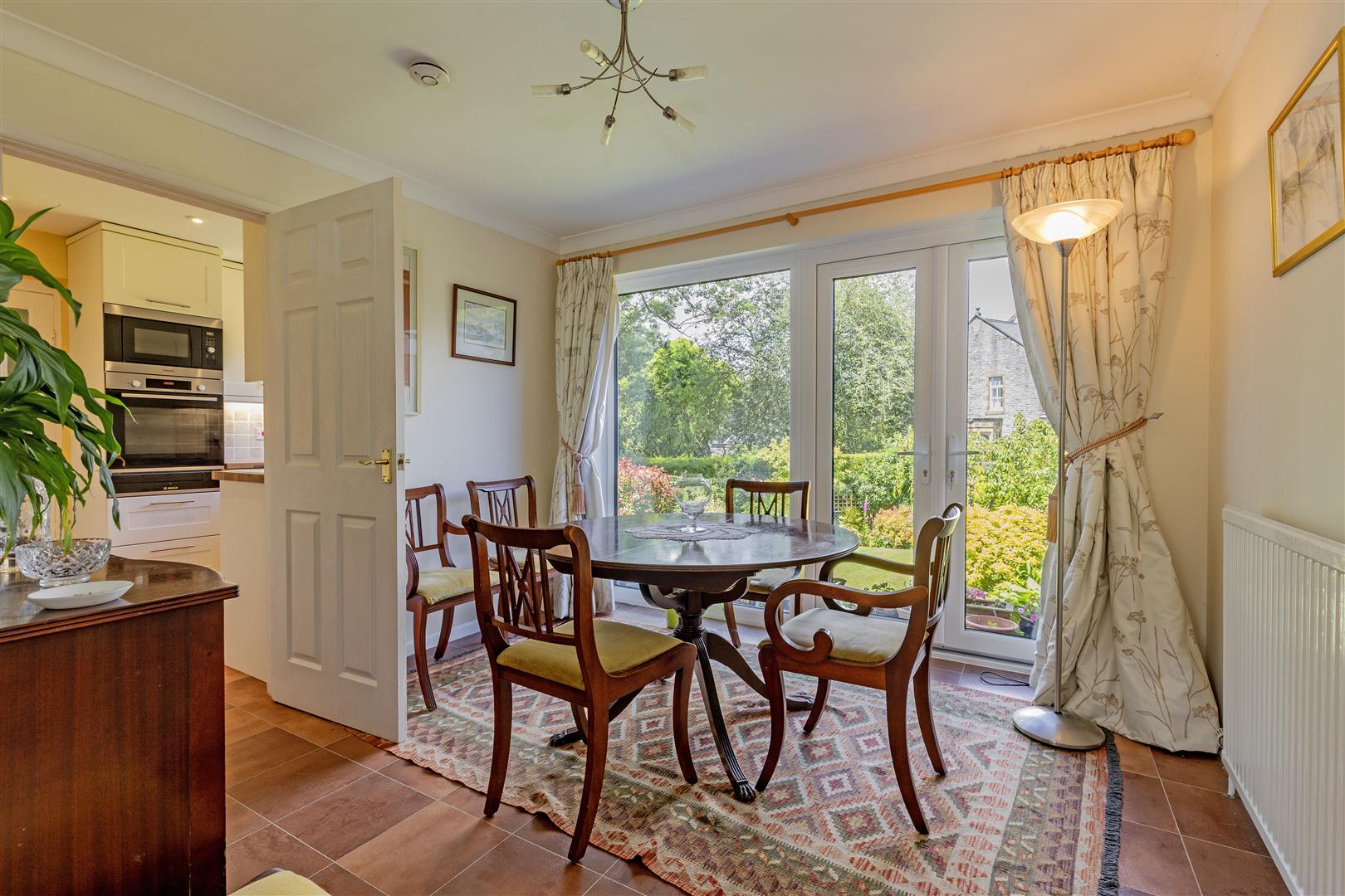 27, Castle Mount Crescent, Bakewell, DE45 1AT