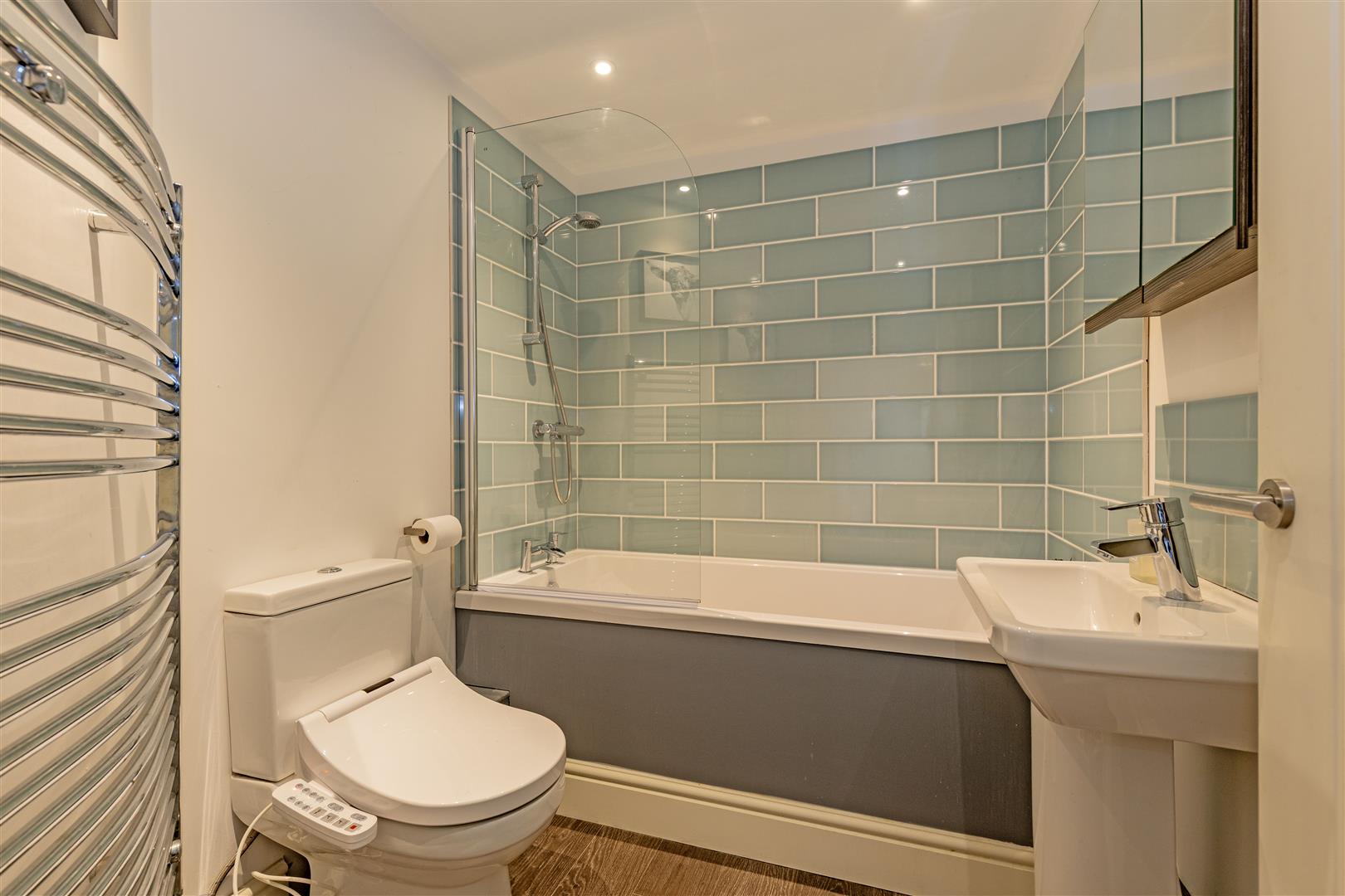 Cluden Bank, Main Street, Great Longstone, DE45 1TF