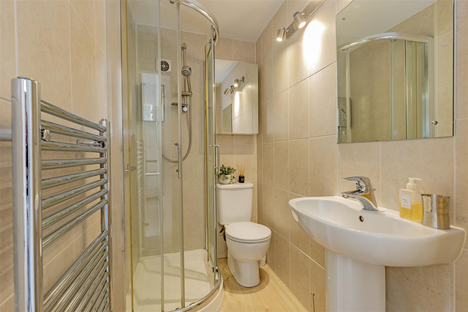 Cluden Bank, Main Street, Great Longstone, DE45 1TF