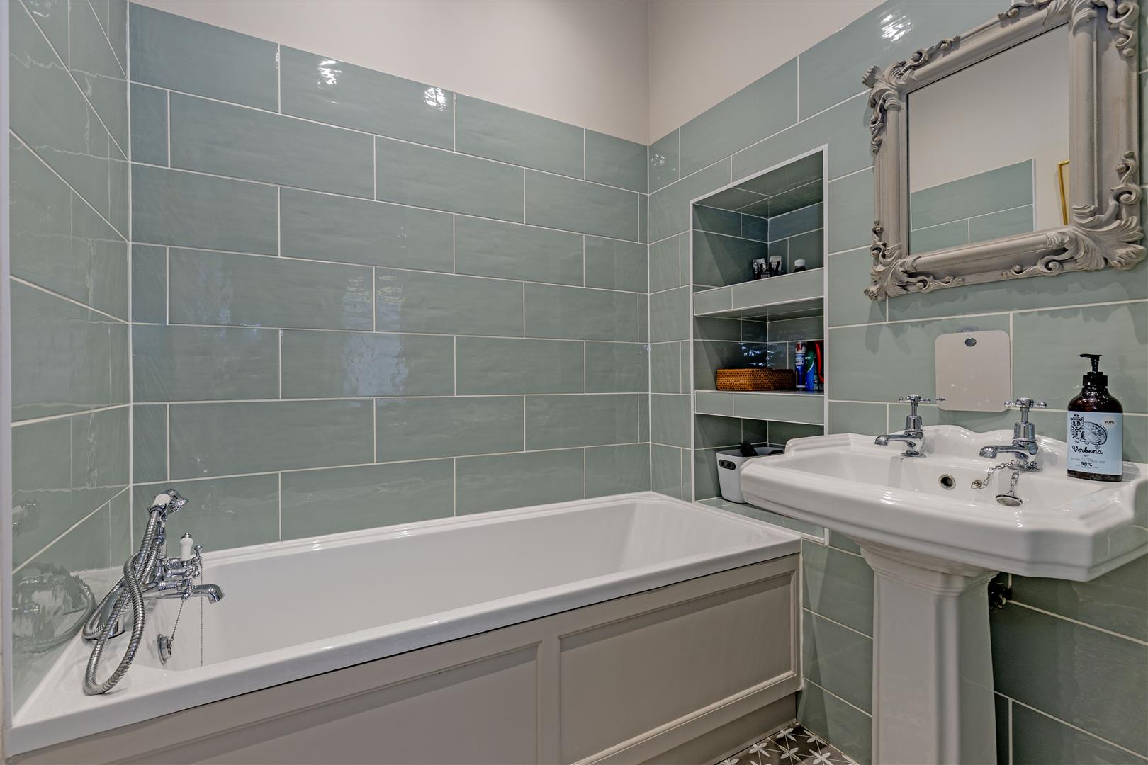 Yeld Mount, Bar Road, Baslow, Bakewell, DE45 1SF