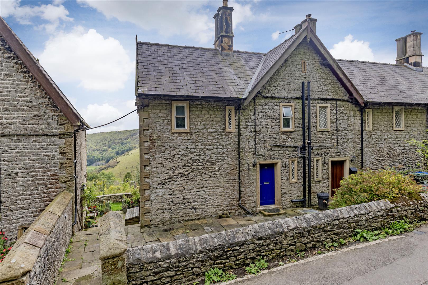 46, Middle Row, Cressbrook, Buxton, Derbyshire, SK17 8SX