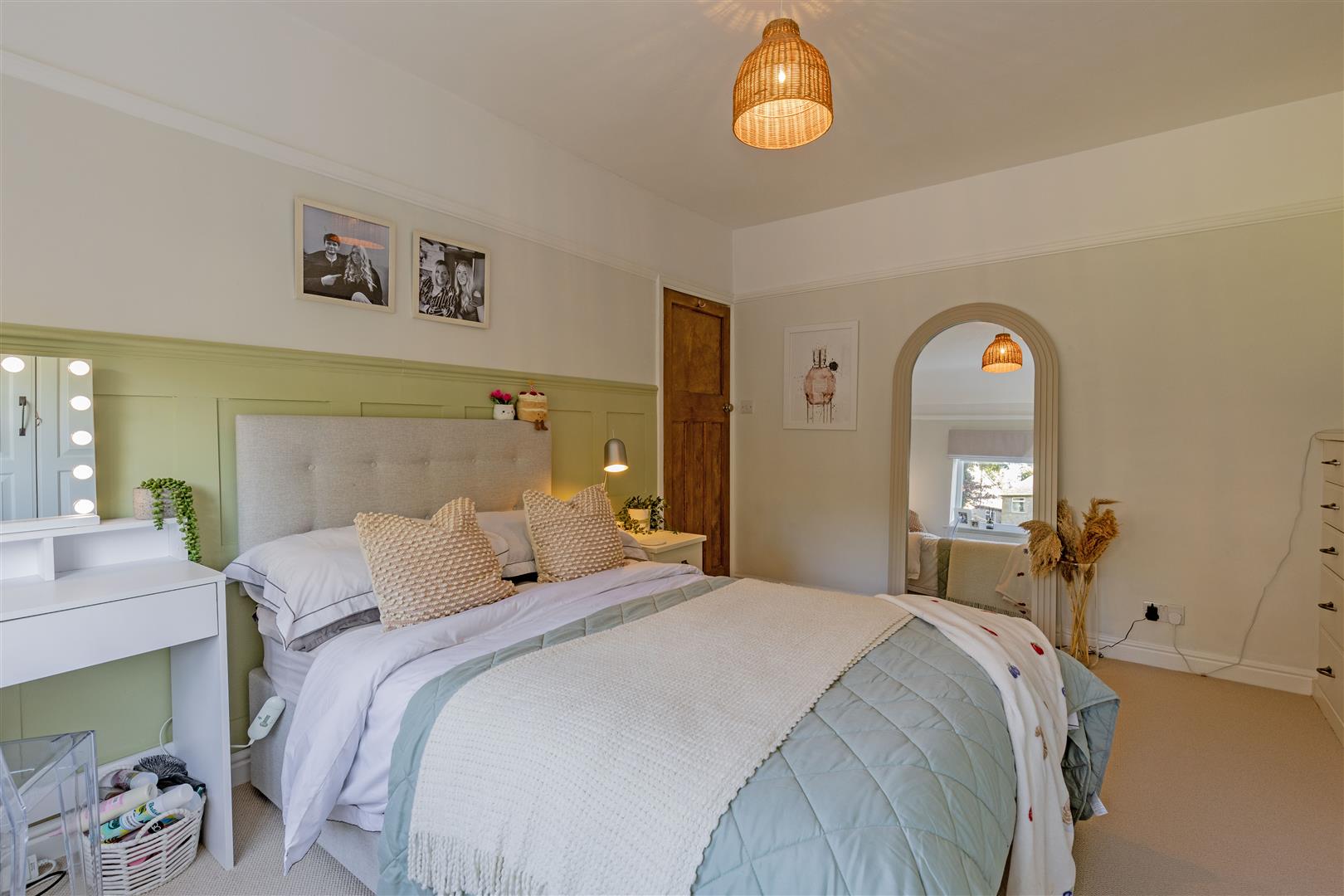 Clevedon, Main Road, Taddington, Buxton, SK17 9TR