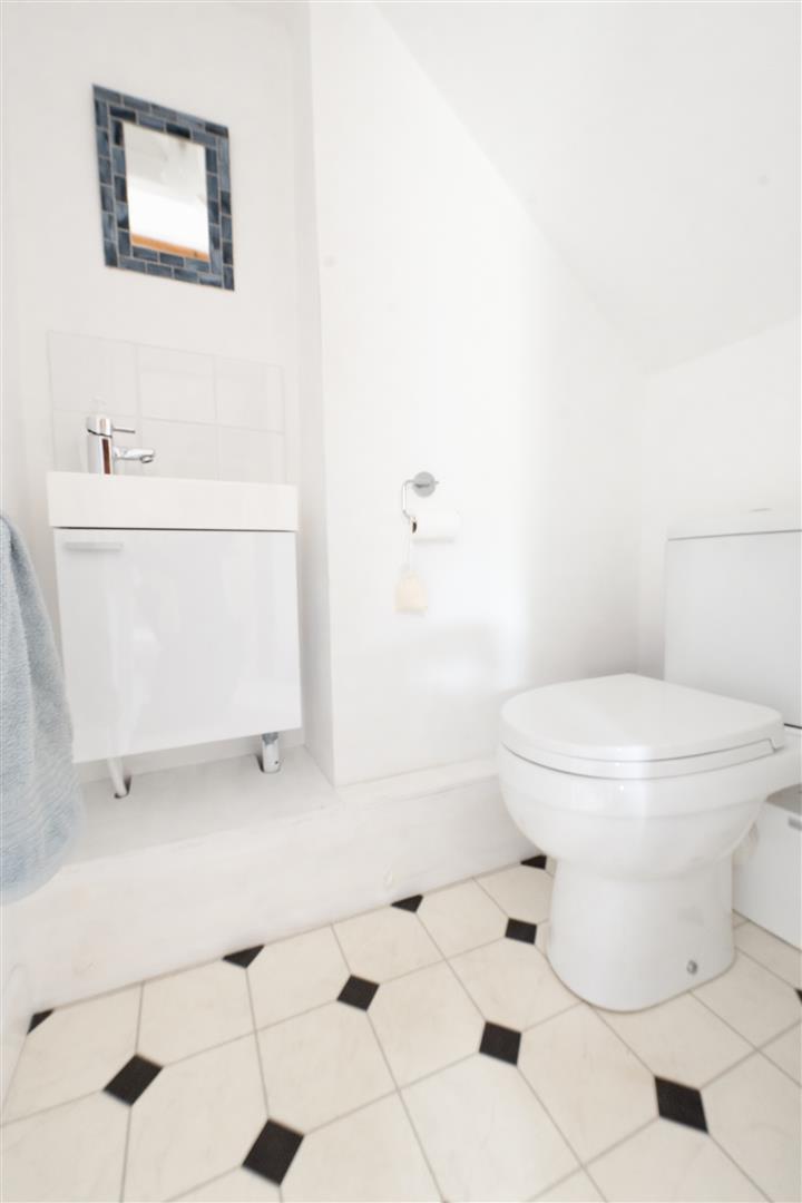 Miners House, 9 Church Street, Tideswell, SK17 8PE