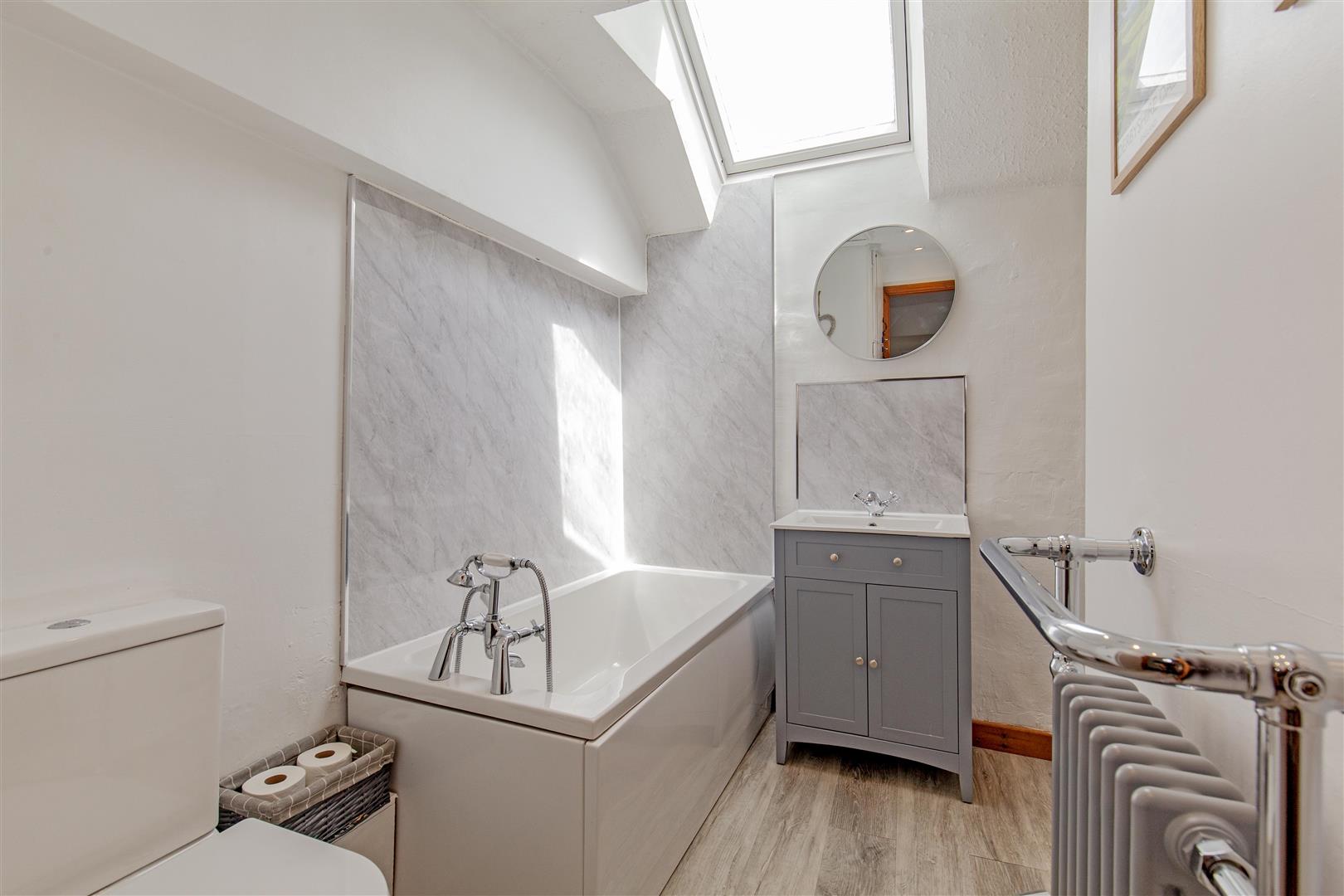 White Swan Cottage, 5 Church Street, Youlgrave, Bakewell, DE45 1WL