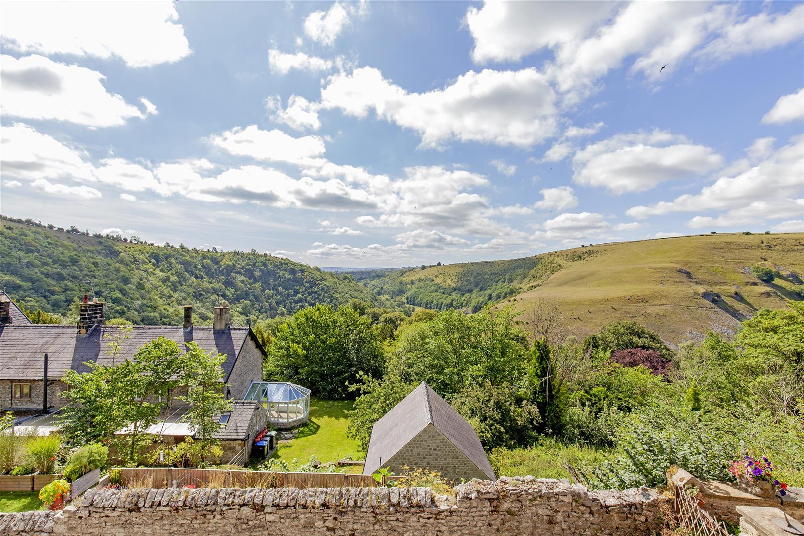 43, Middle Row, Cressbrook, Buxton, Derbyshire, SK17 8SX