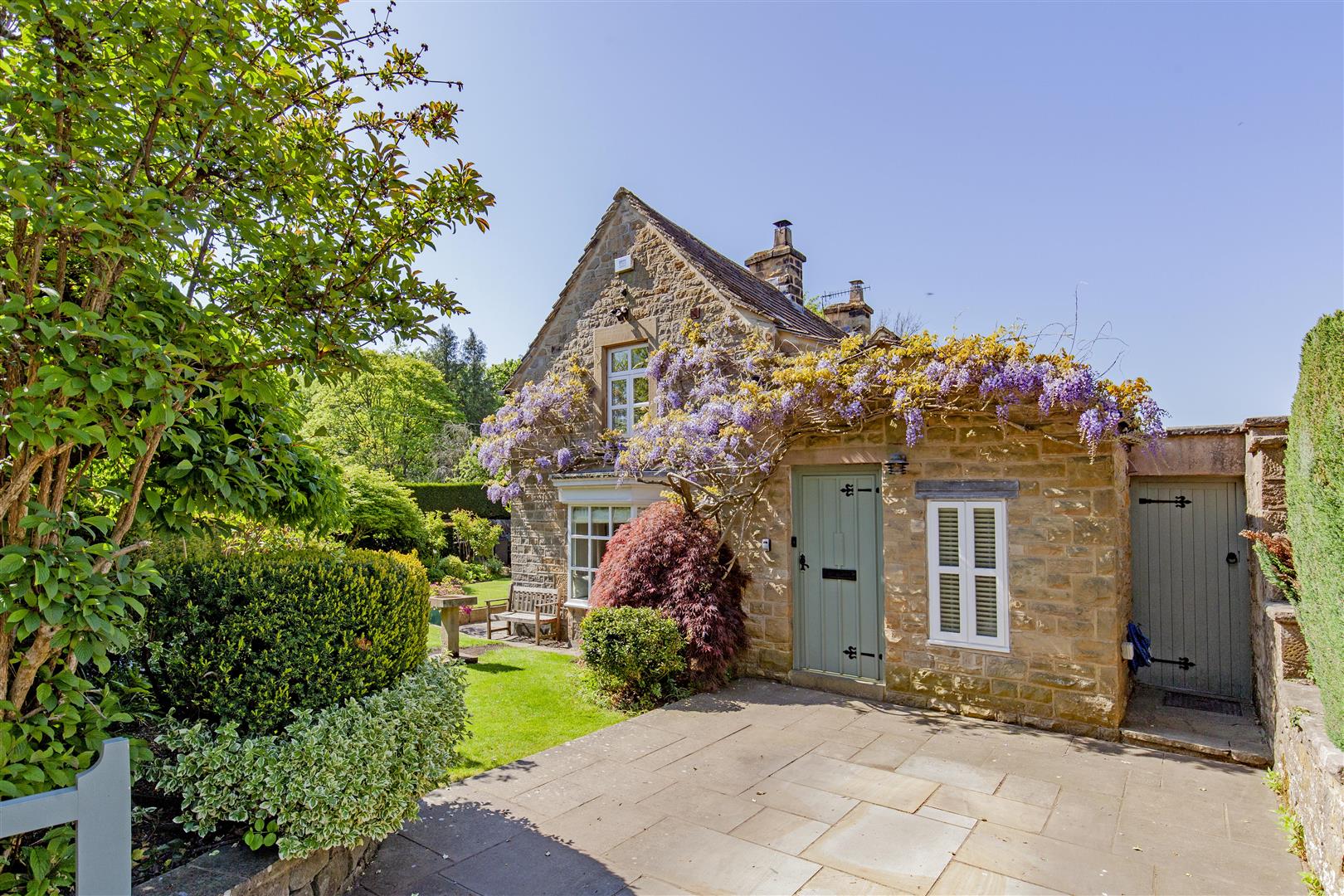 Whetstone Cottage, Eaton Hill, Baslow, DE45 1SB