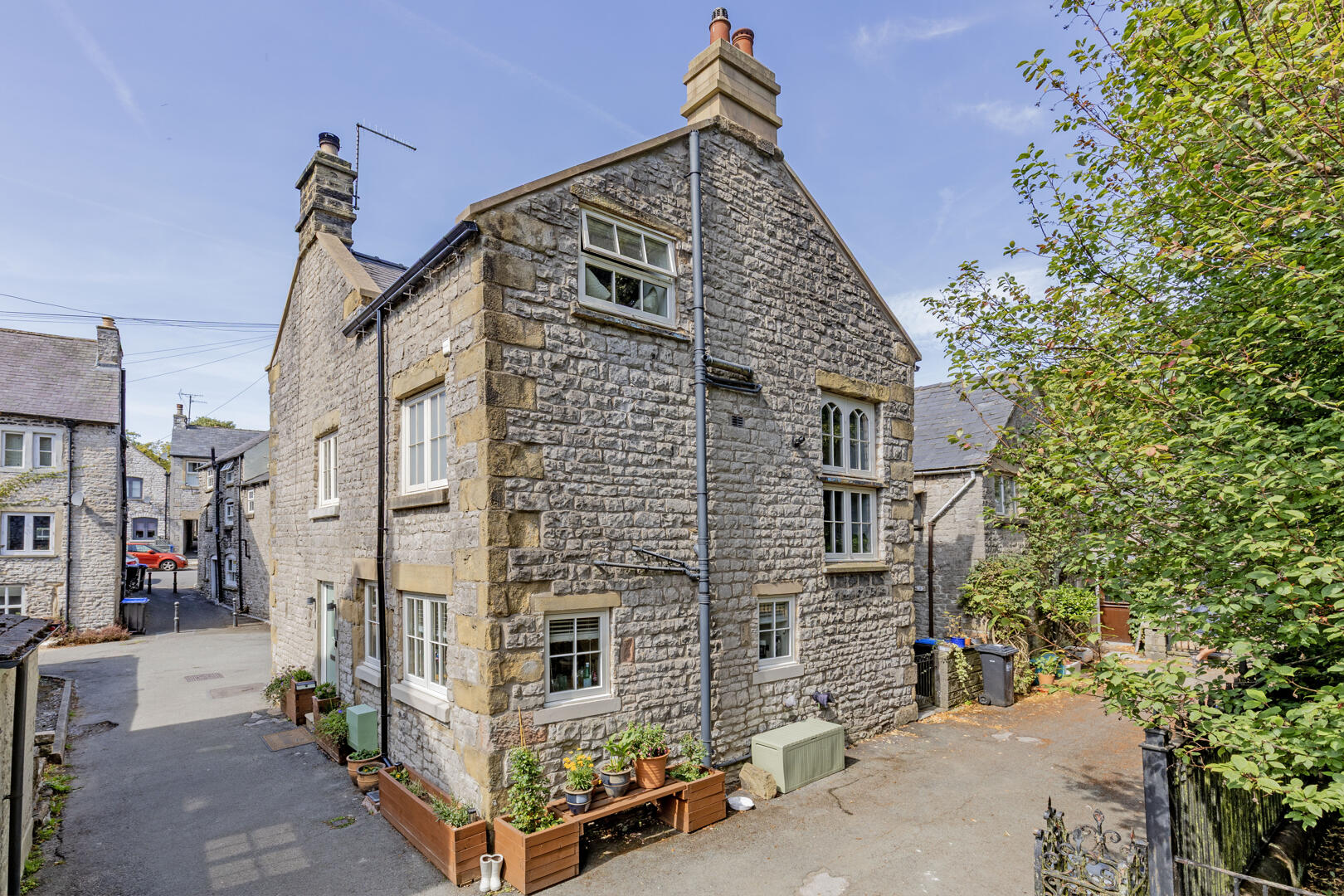 The Corner House, 1 Pursglove Road, Tideswell, SK17 8LG