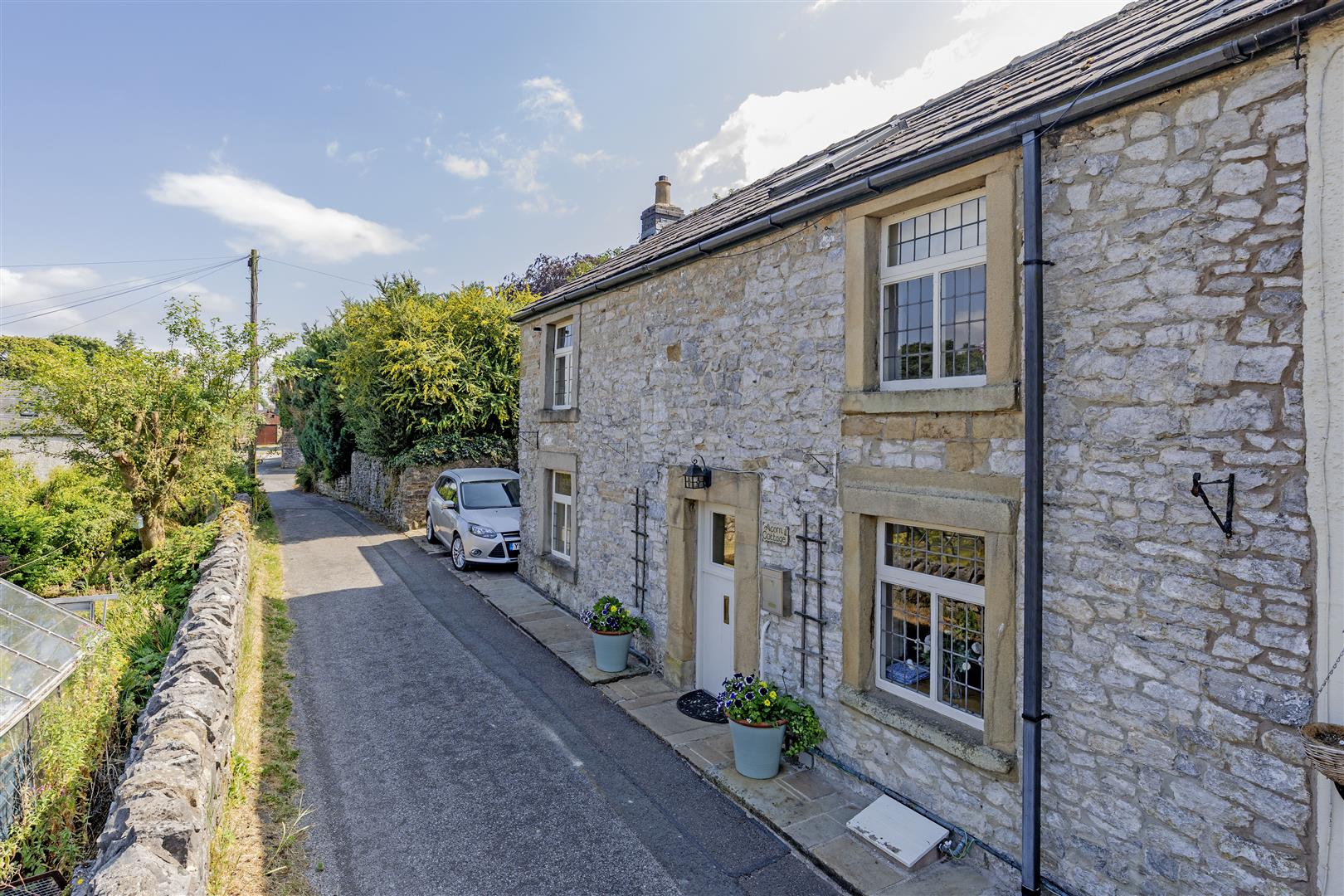 Acorn Cottage, 2 Wheston Bank, Tideswell, SK17 8LJ