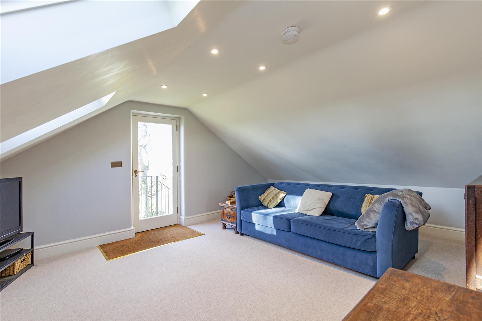 1, New Houses, Bottomhill Road, Cressbrook, SK17 8ST
