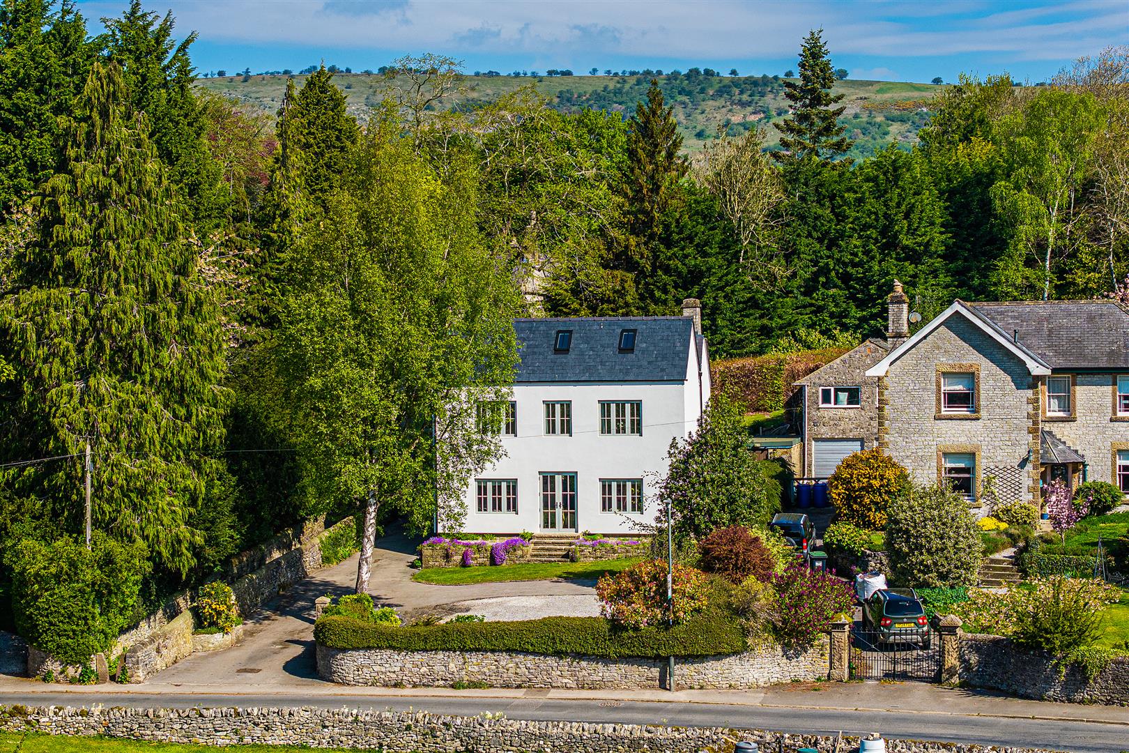 Cluden Bank, Main Street, Great Longstone, DE45 1TF