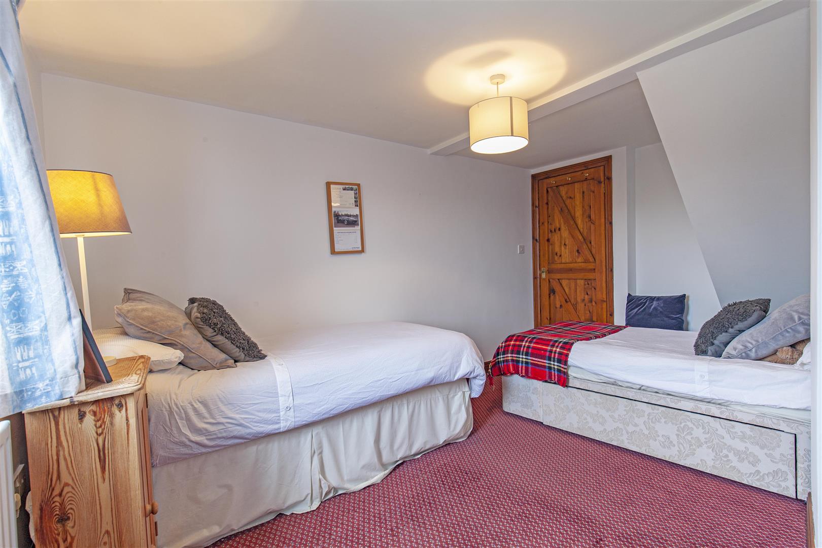 Field Cottage, 3 Bank View, Tideswell, SK17 8LU