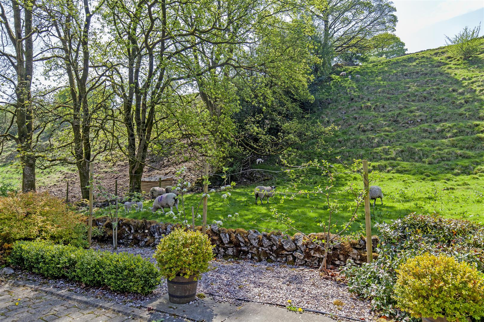 Brookside, Manchester Road, Tideswell, SK17 8LL