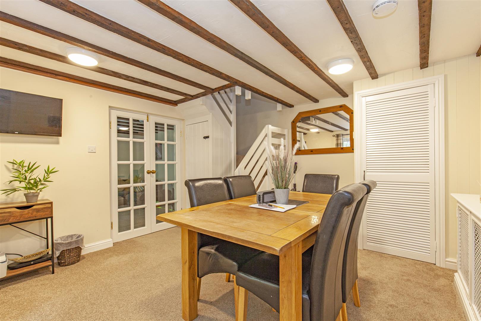 Greenlands, Ashford Road, Bakewell, DE45 1GL