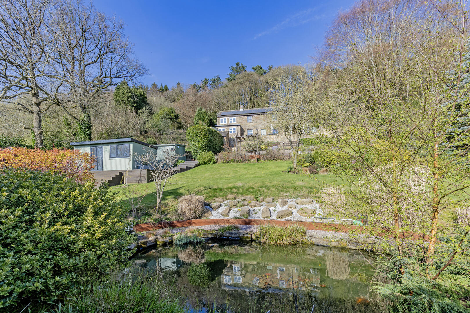 Hill Crest, Bent Lane, Darley Dale, DE4 2HN