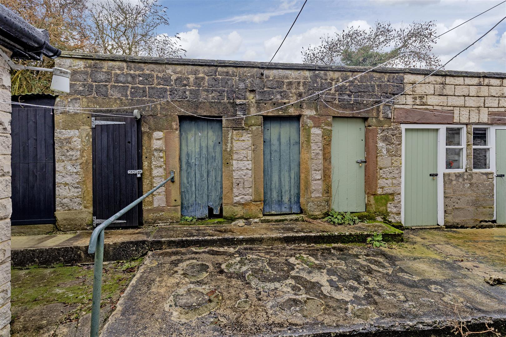 Home Cottage, The Square, Middleton-by-Youlgrave, DE45 1LS