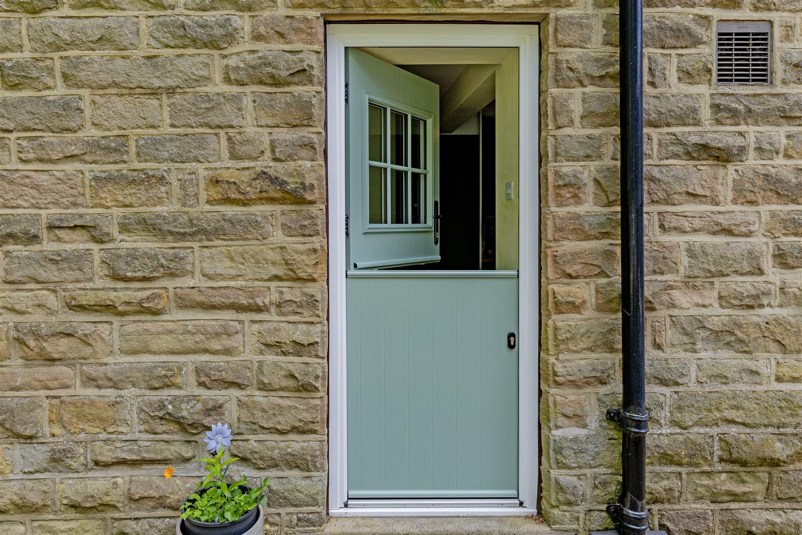 The Stables, Yeld Road, Bakewell, DE45 1FJ