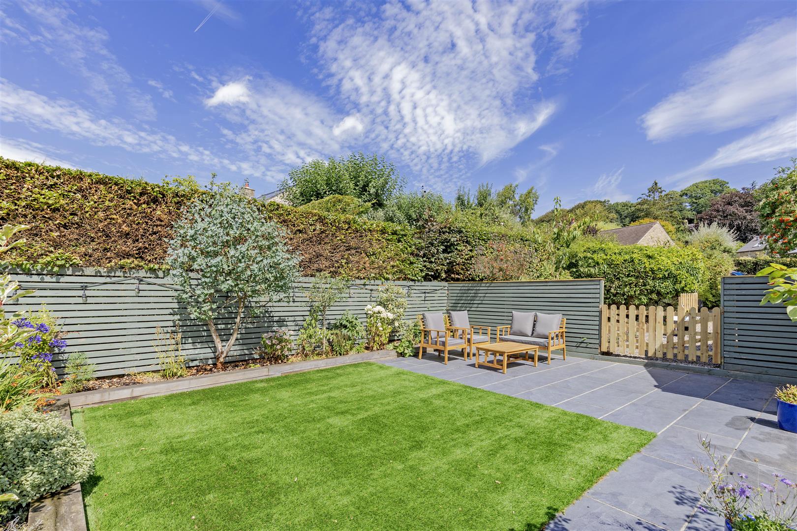 2, The Green, Bar Road, Baslow, DE45 1SF