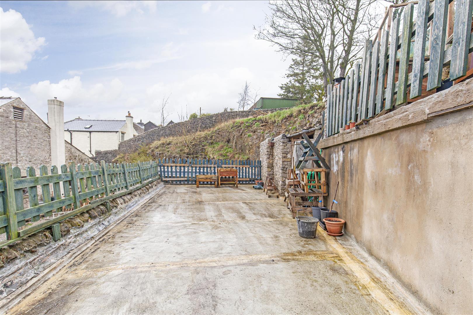Field Cottage, 3 Bank View, Tideswell, SK17 8LU