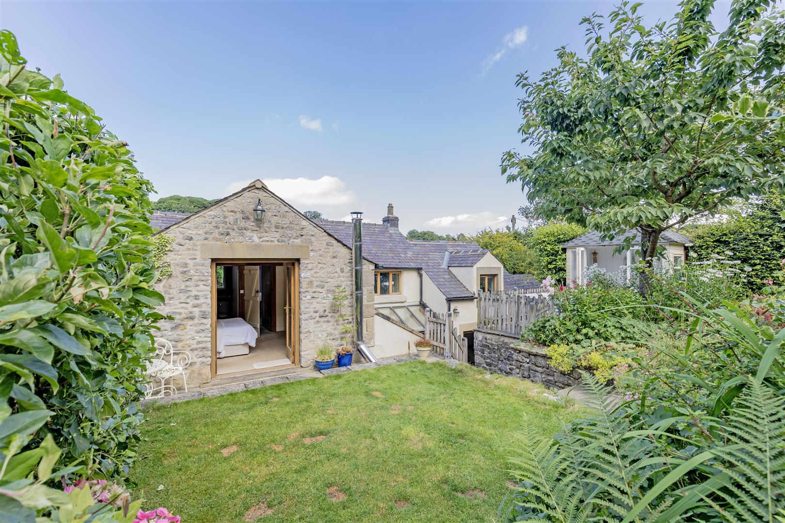 Acorn Cottage, 2 Wheston Bank, Tideswell, SK17 8LJ