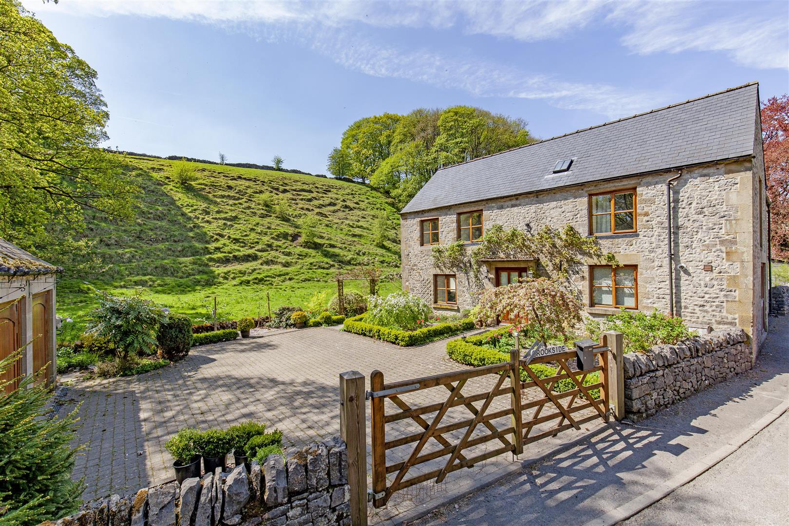 Brookside, Manchester Road, Tideswell, SK17 8LL