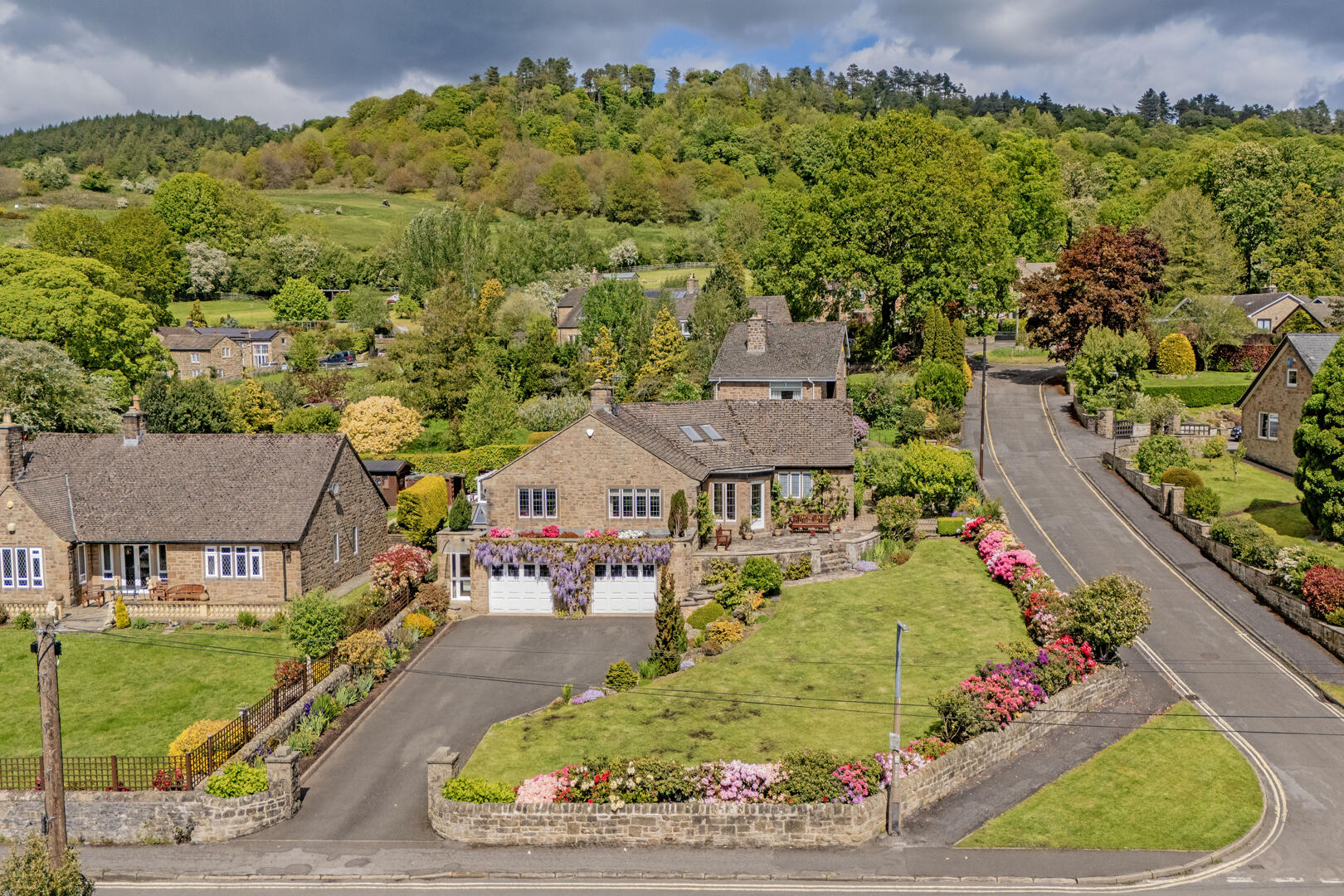 Low Wood, Coombs Road, Bakewell, DE45 1AQ
