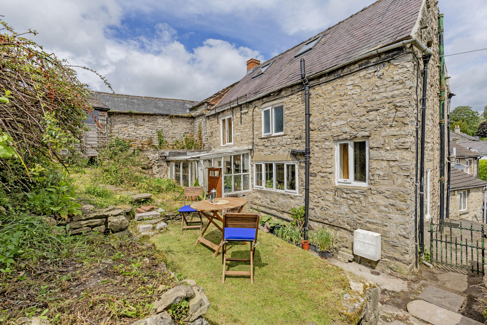 Stone Cottage, Sunny Bank, Great Longstone, DE45 1TL
