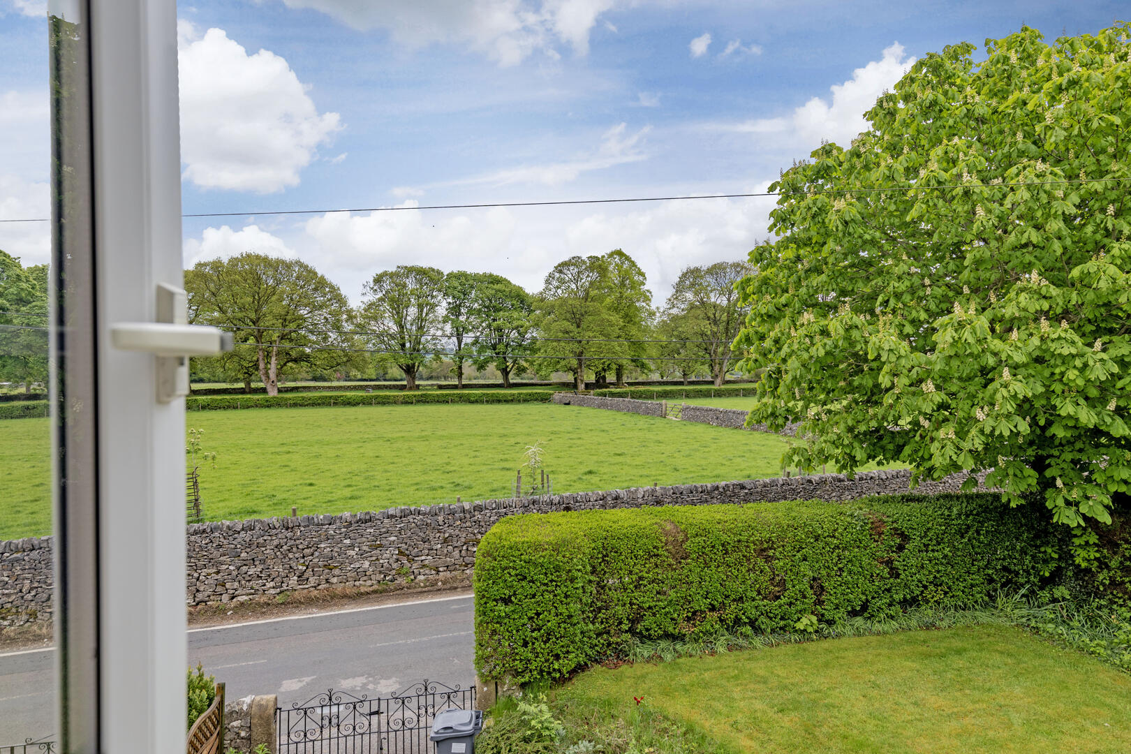 Daleway, Butts Road, Great Longstone, DE45 1UB
