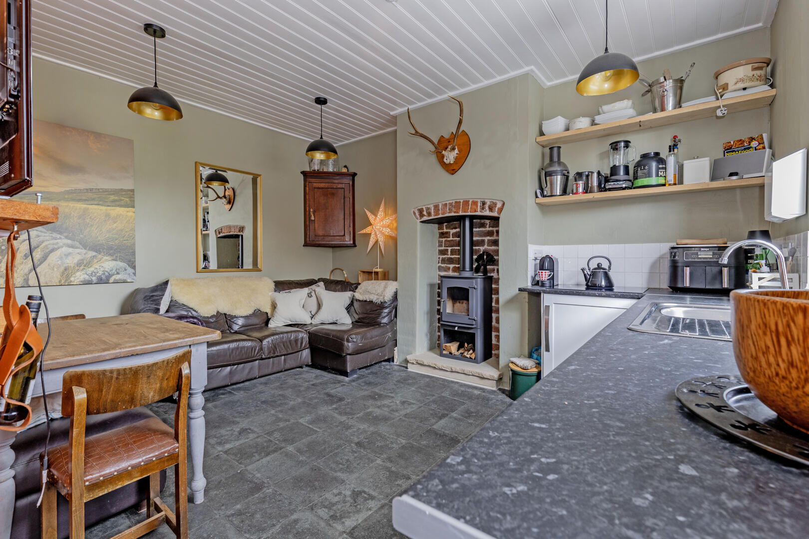 10, Rock Terrace, Bakewell, DE45 1DJ