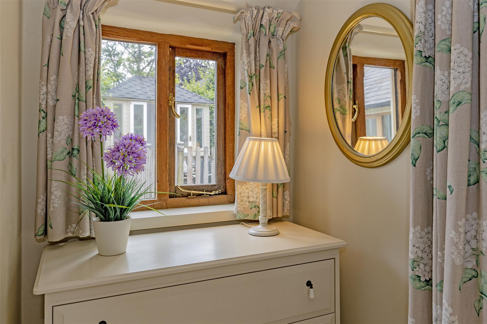 Acorn Cottage, 2 Wheston Bank, Tideswell, SK17 8LJ