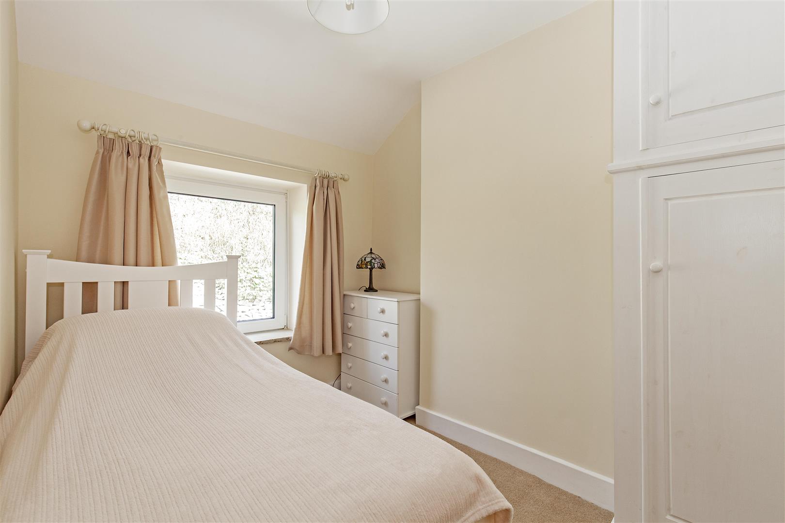 4, Alma Road, Tideswell, SK17 8ND