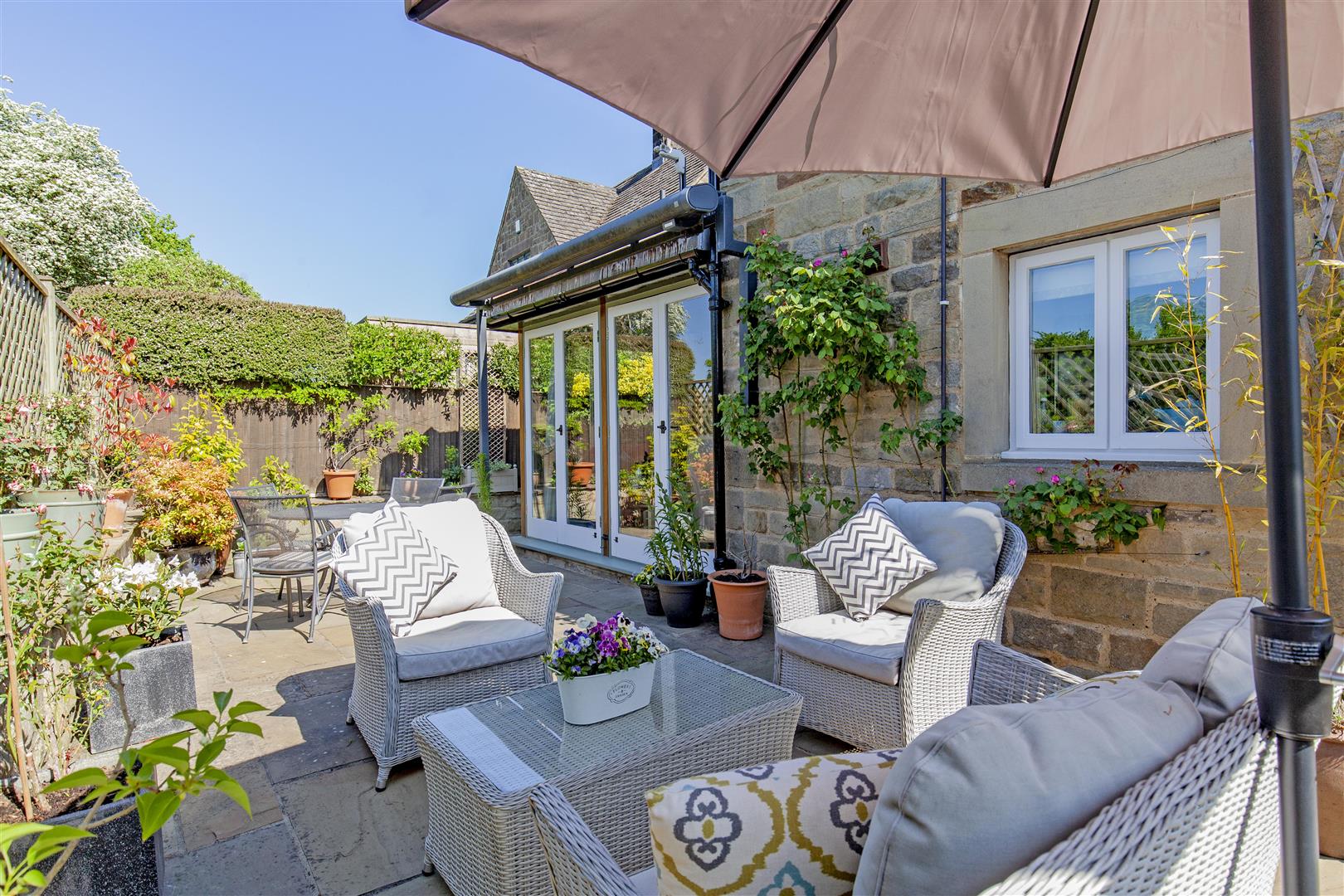 Whetstone Cottage, Eaton Hill, Baslow, DE45 1SB