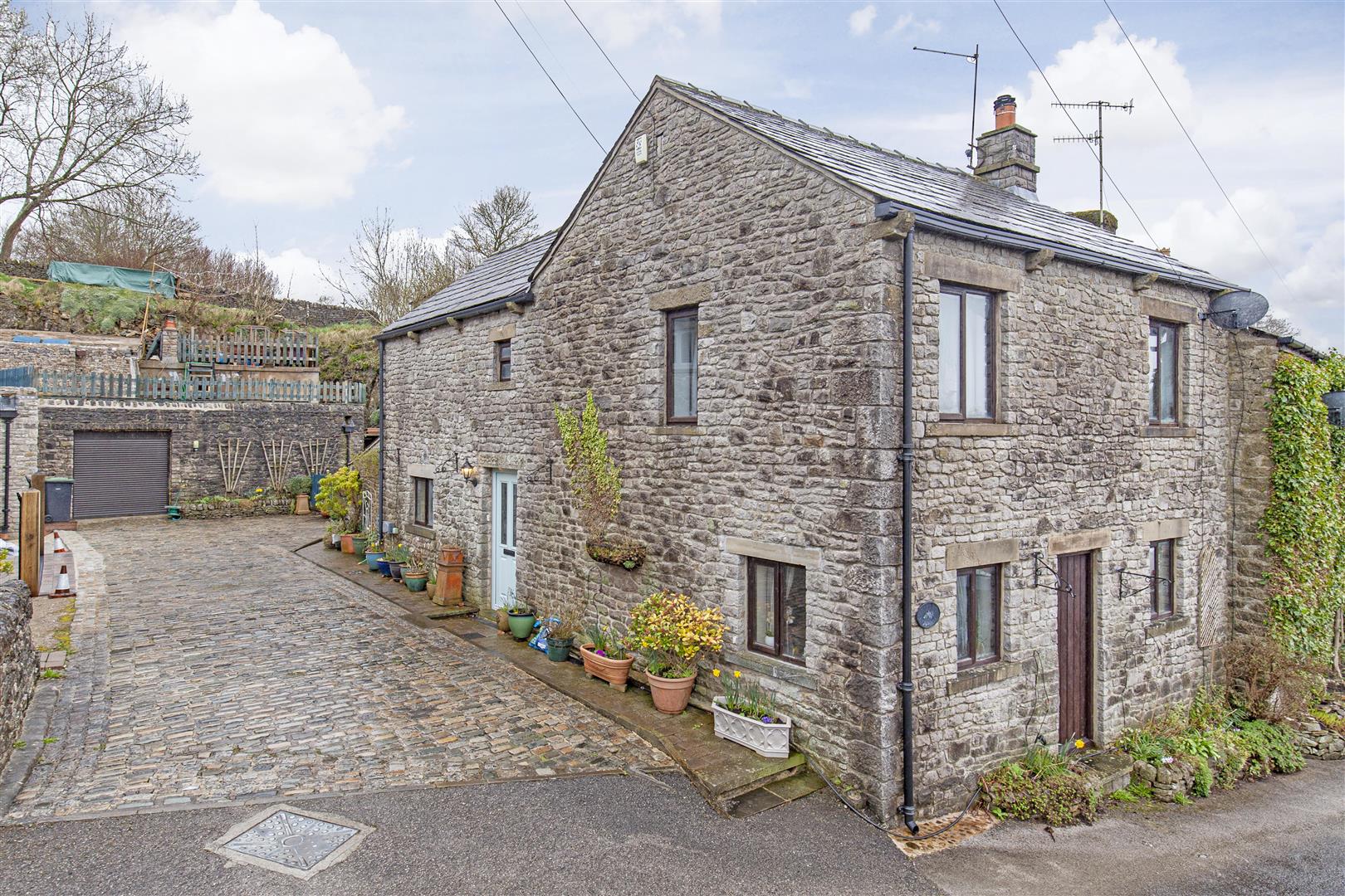 Field Cottage, 3 Bank View, Tideswell, SK17 8LU