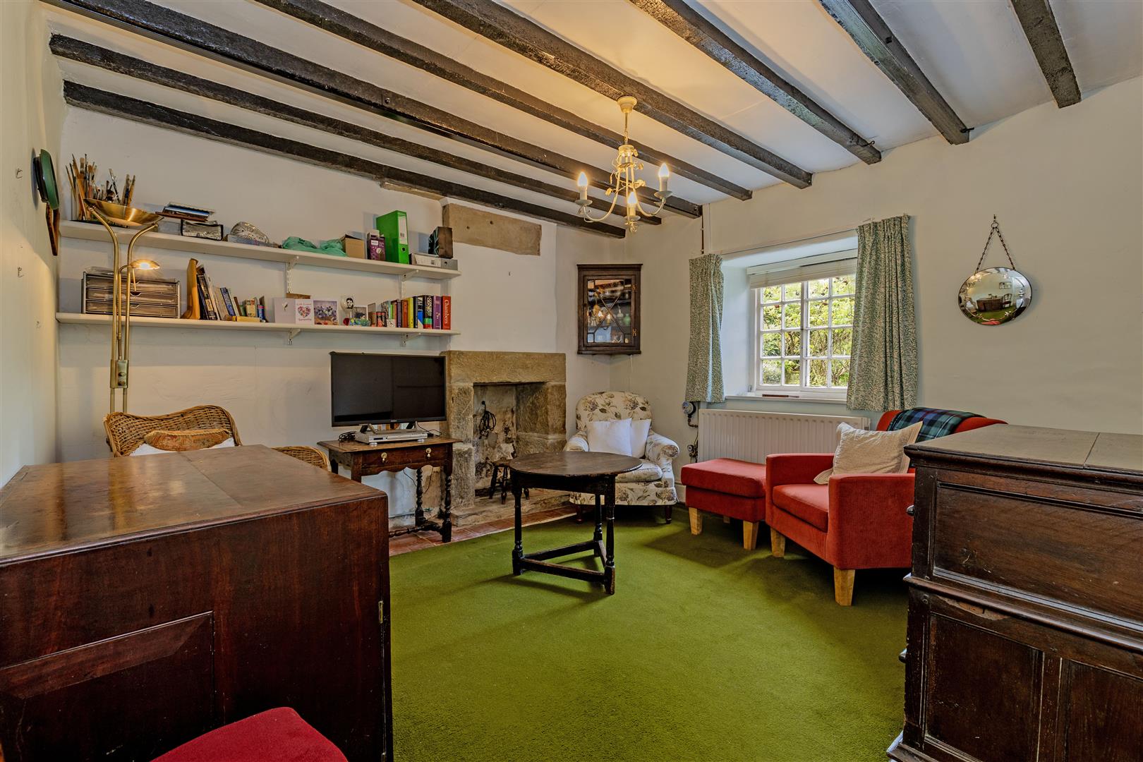 Castle Hill Farmhouse, Baslow Road, Bakewell, DE45 1AA