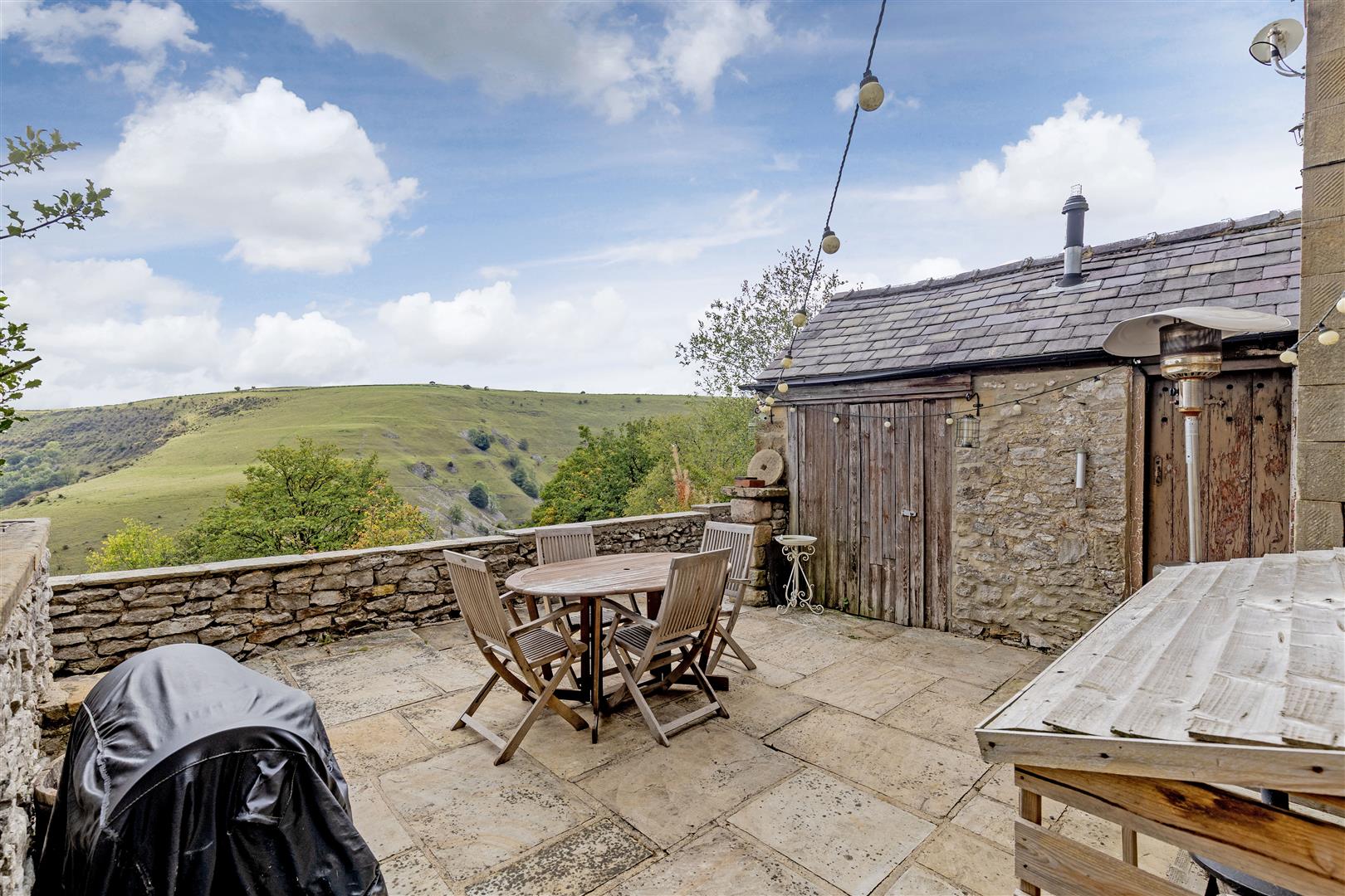 46, Middle Row, Cressbrook, Buxton, Derbyshire, SK17 8SX
