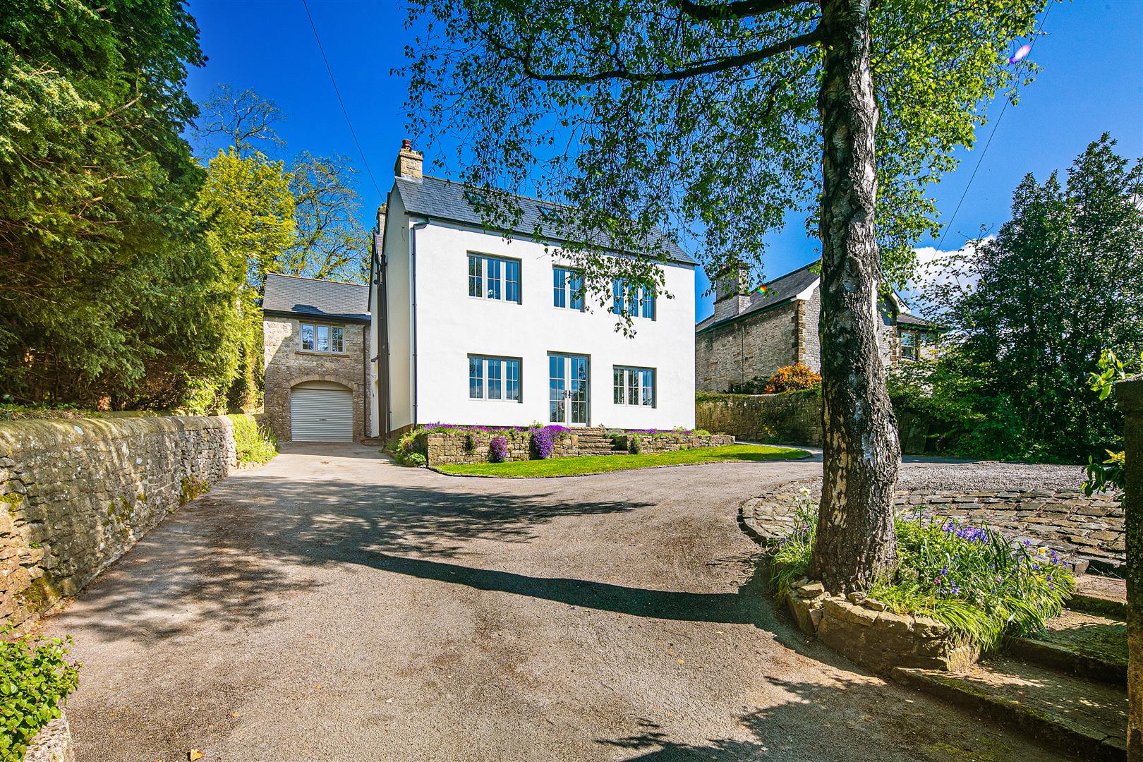 Cluden Bank, Main Street, Great Longstone, DE45 1TF