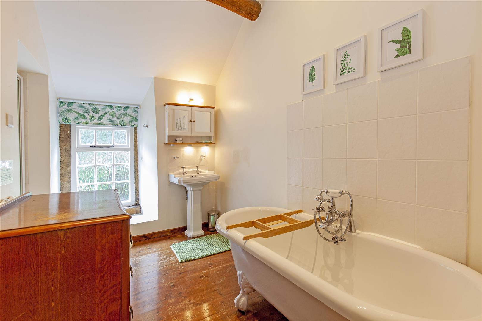 Milne House & Barn, Millers Dale, SK17 8SN