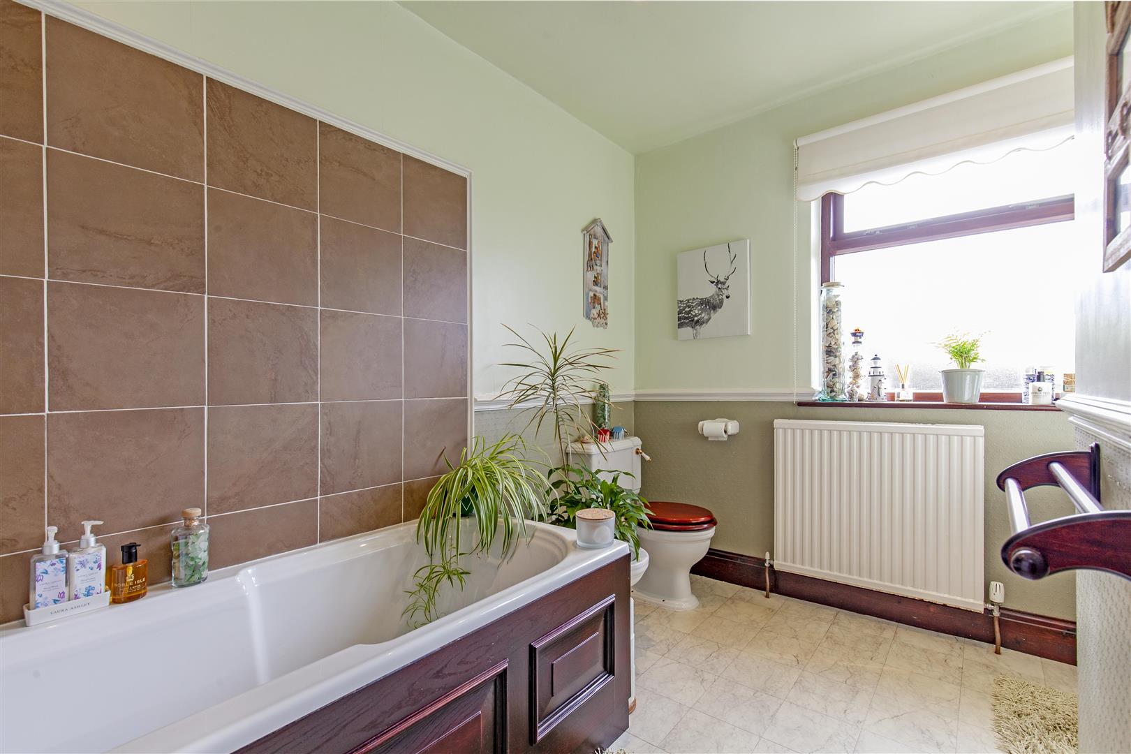 Douglas Lodge, Wardlow, Buxton, Derbyshire, SK17 8RP