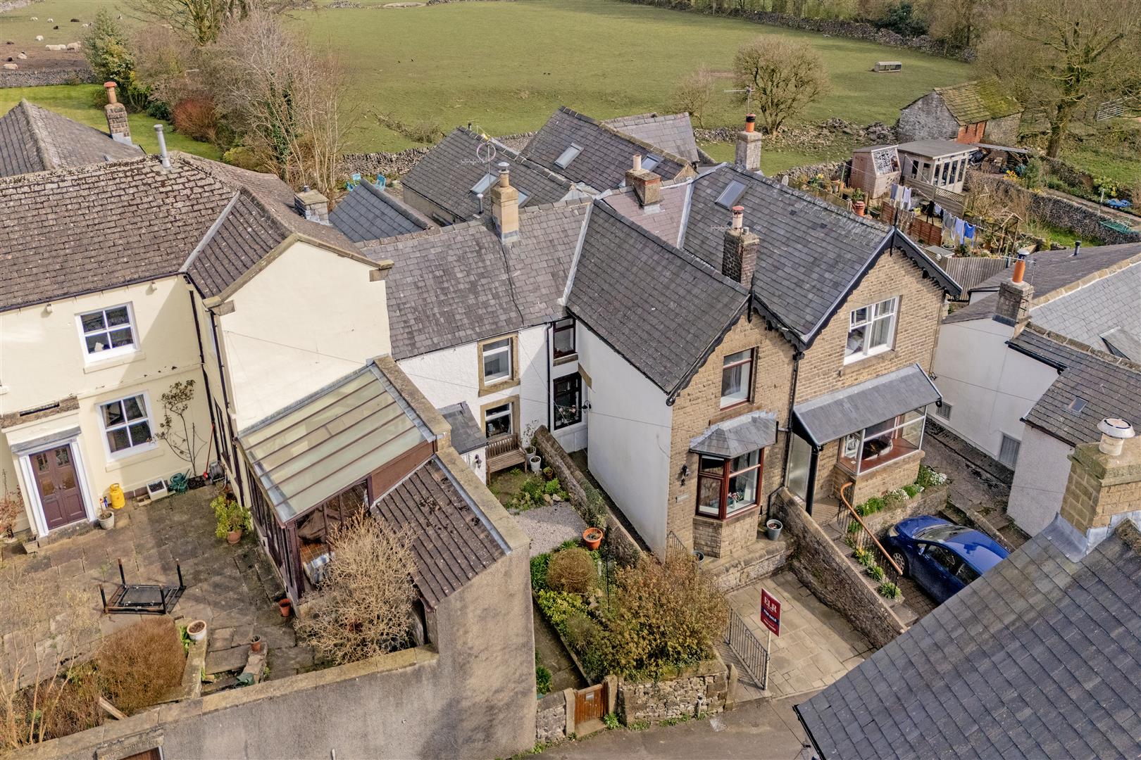 Moorfield, Alma Road, Tideswell, SK17 8ND