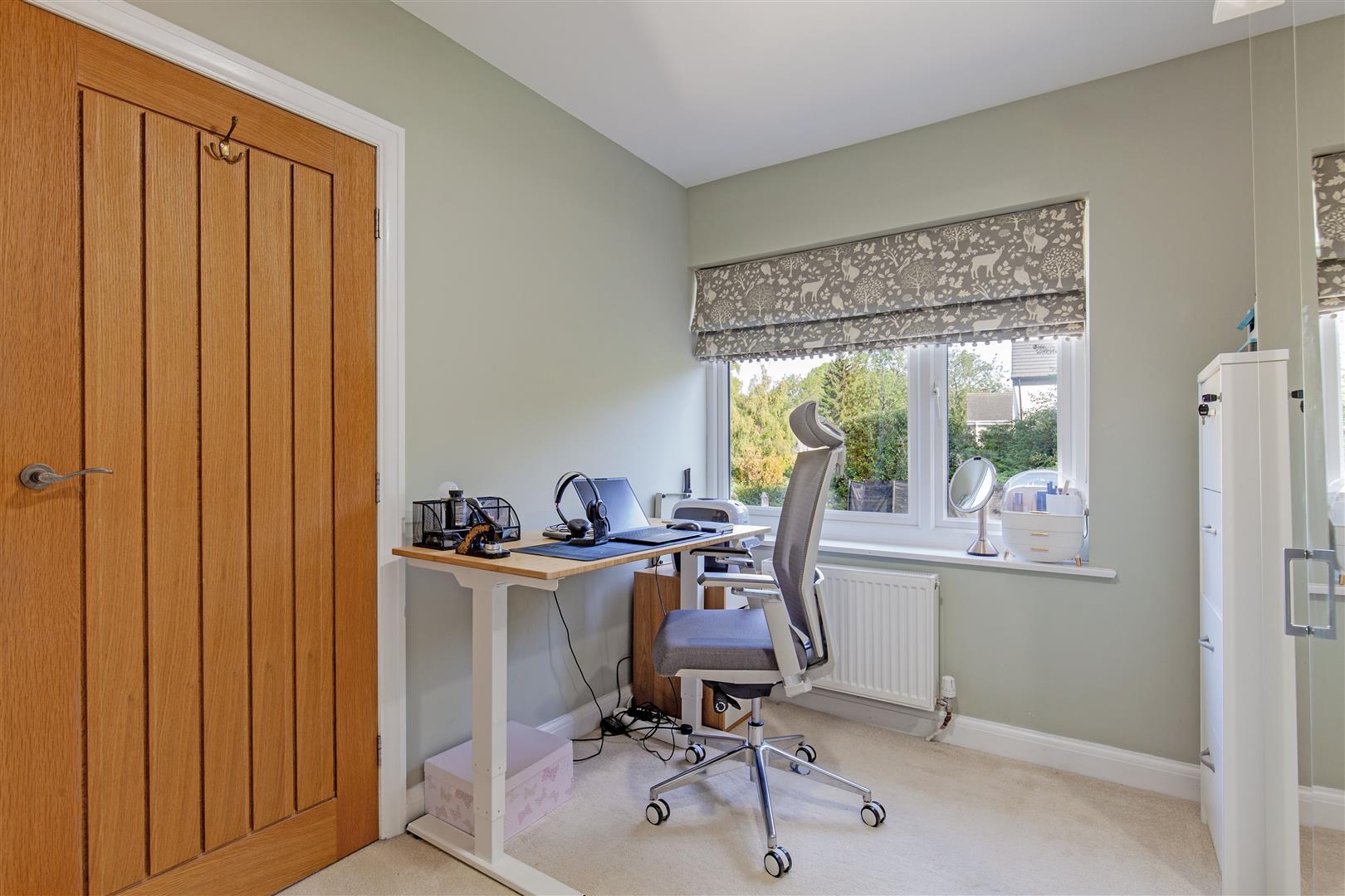 7, Aldern Way, Bakewell, Derbyshire, DE45 1AJ