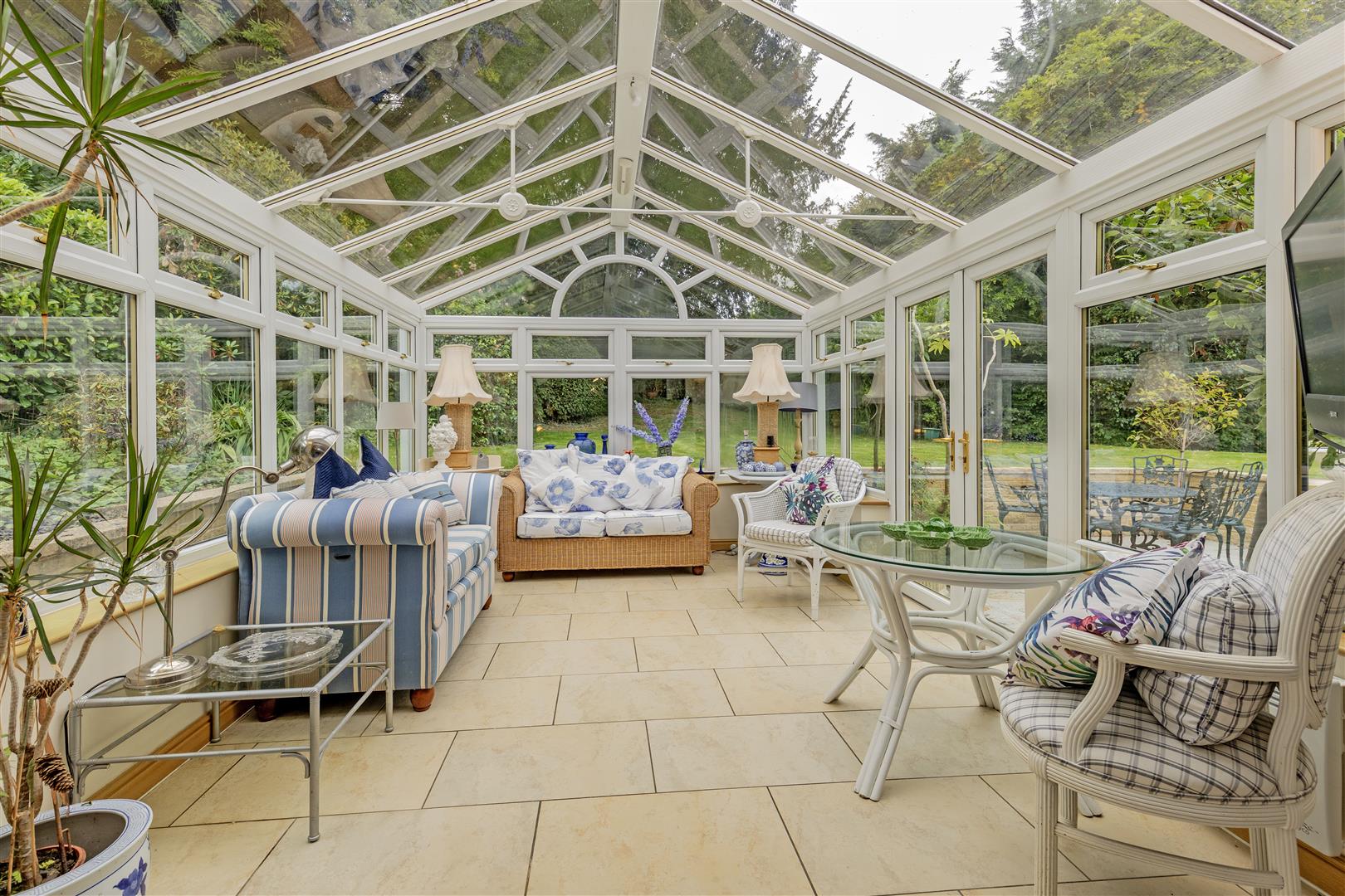 Willows, Wyedale View, Bakewell, DE45 1BB