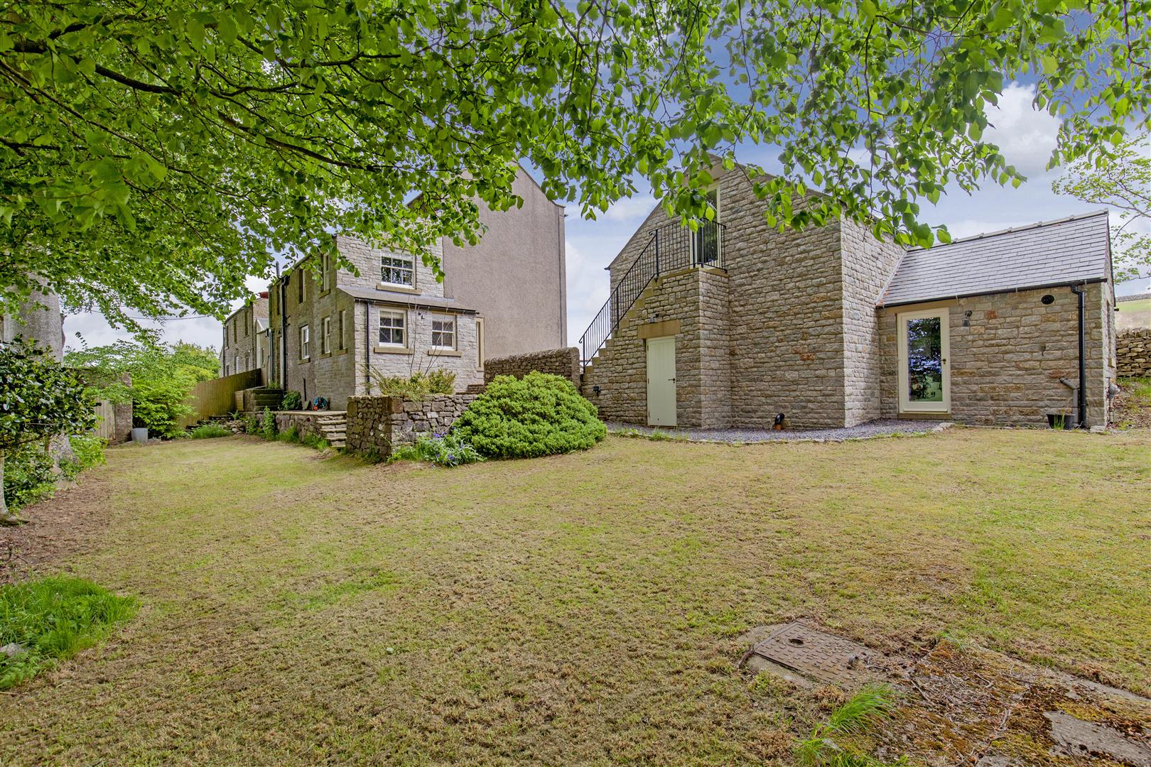 1, New Houses, Bottomhill Road, Cressbrook, SK17 8ST