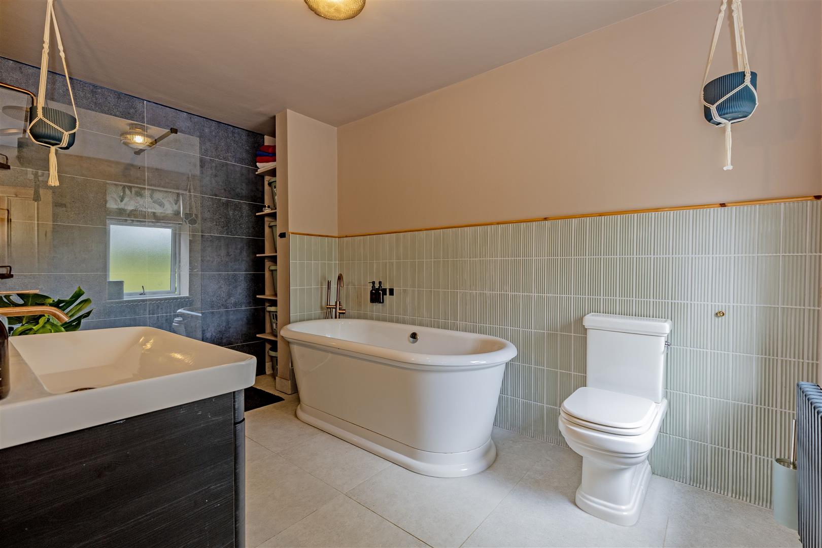 4, Greenaway Lane, Hackney, Matlock, DE4 2LD